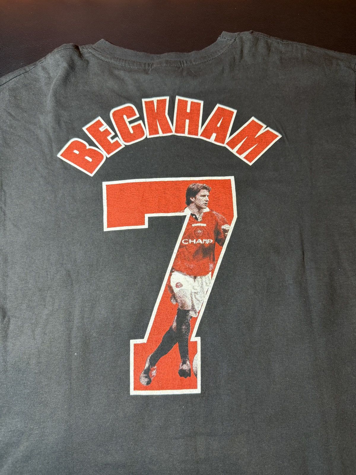 Vintage Vintage David Beckham 1998-99 Champions T-shirt Size US S / EU 44-46 / 1 - 4 Thumbnail