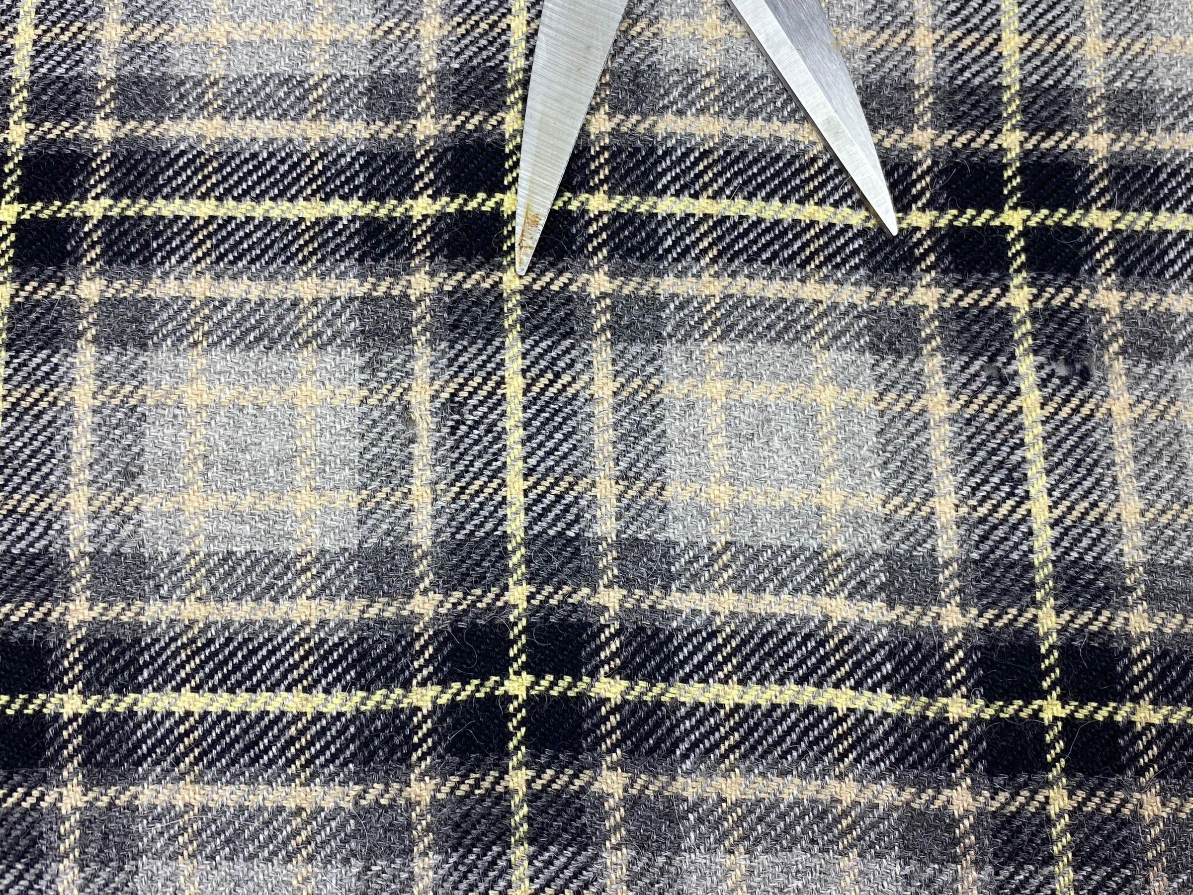 Vintage Vintage Georges Rech Paris Gray Checkered Wool Scarf Size ONE SIZE - 9 Thumbnail