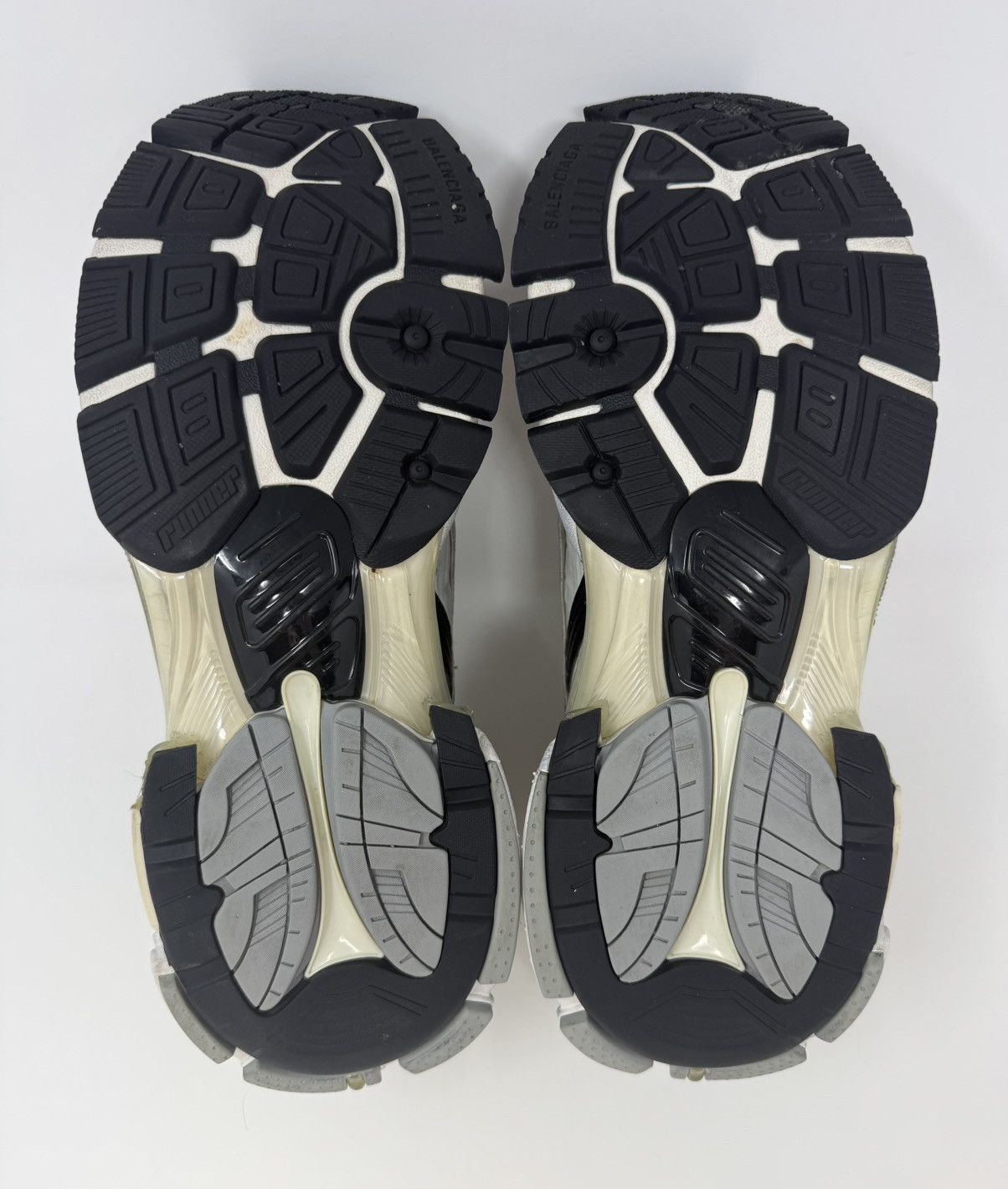 Balenciaga Balenciaga Runner Sneaker Grey/White/Black Size US 12 / EU 45 - 6 Thumbnail