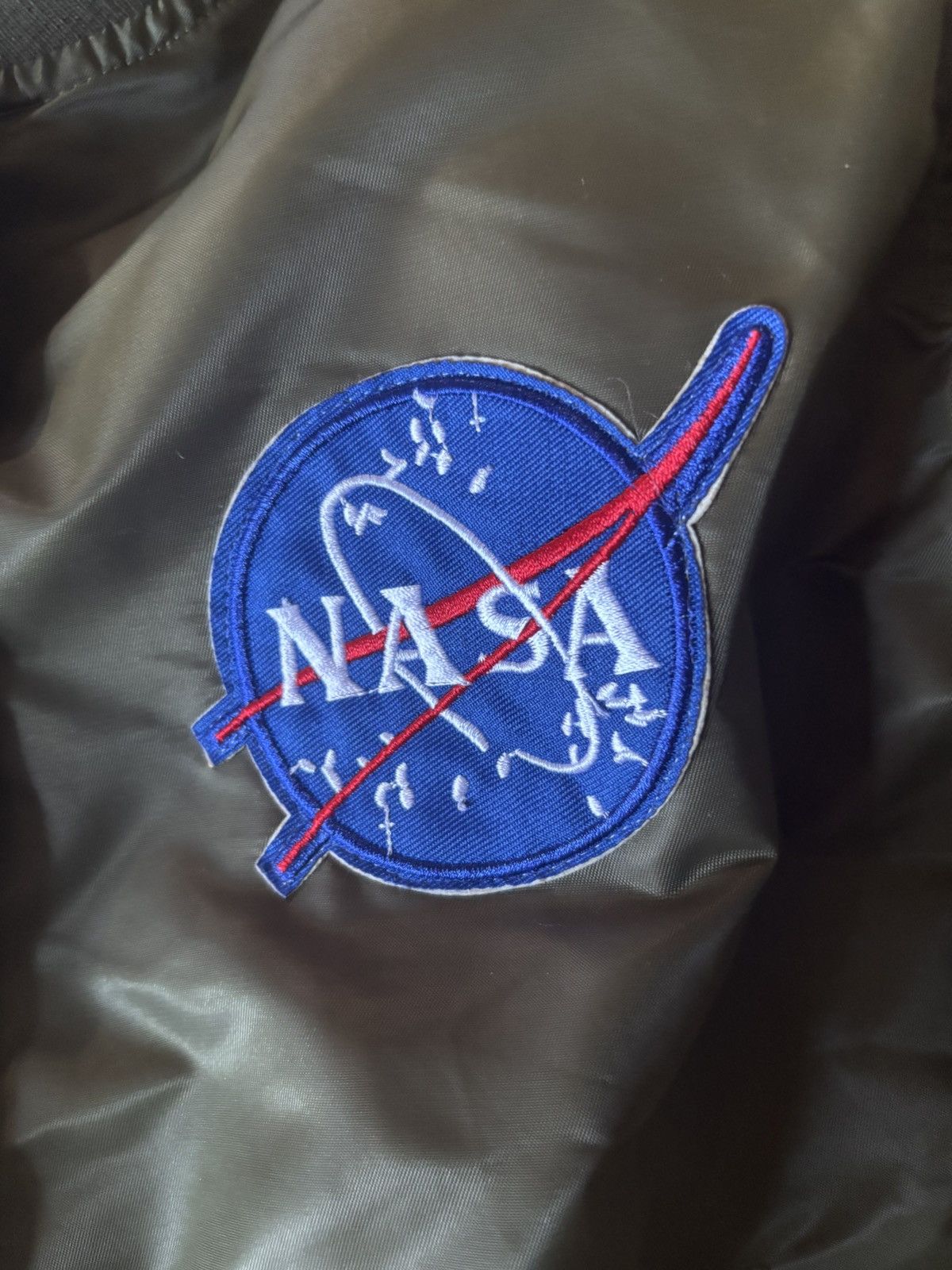 Snipes nasa vintage bomber size xl - fit my wife. Size XL / US 12-14 / IT 48-50 - 3 Thumbnail