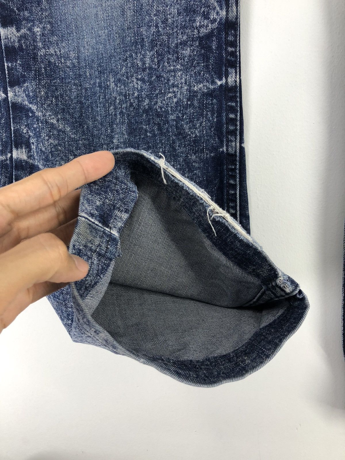 Japanese Brand Japanese Brand Chil Deric ll Distressed Faded Blue Jeans Size US 32 / EU 48 - 16 Thumbnail