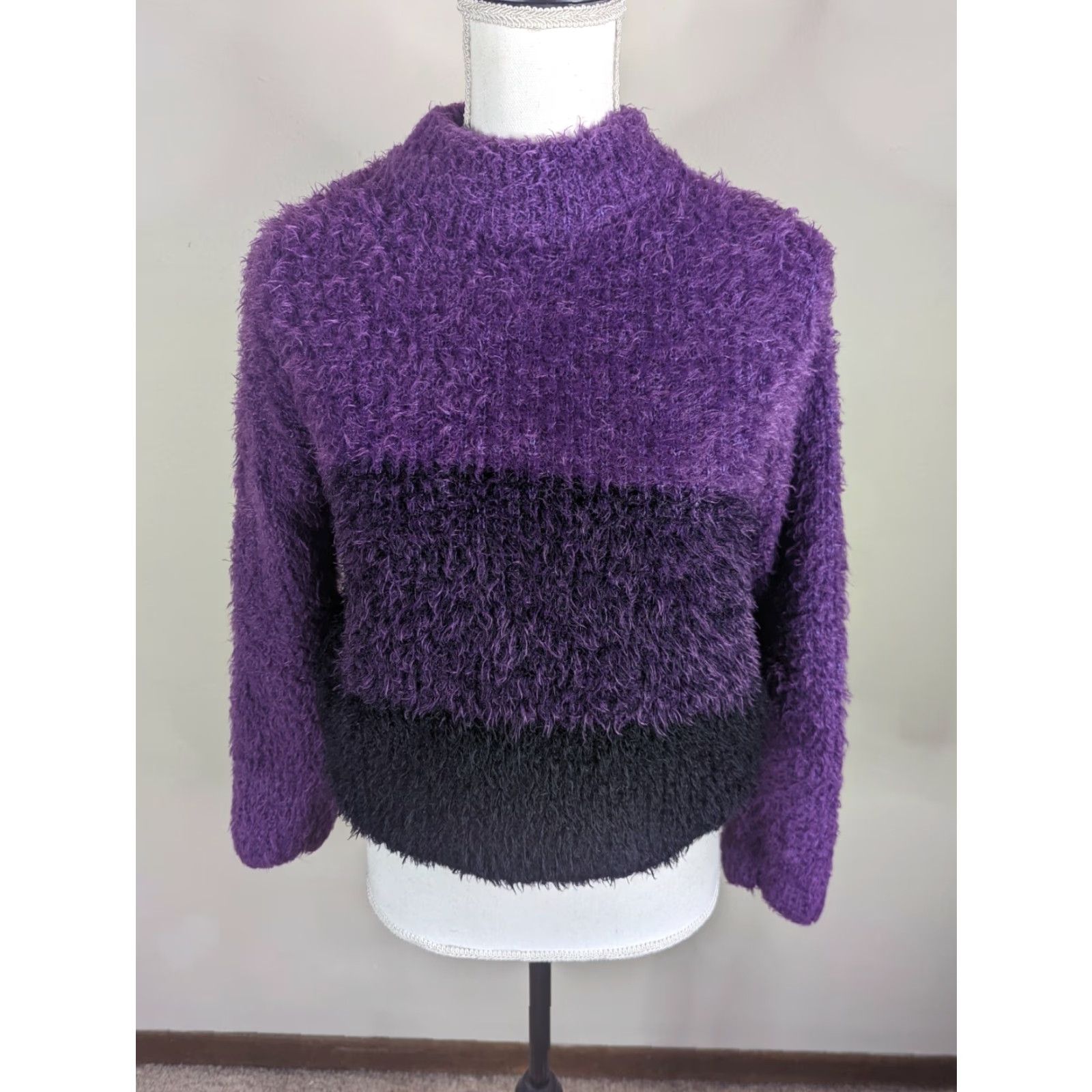 Etro VINTAGE Miss. D Sweater Pullover Knit Purple 90s Grunge Oversized Mock Neck Womens Size M/M Size M / US 6-8 / IT 42-44 - 2 Thumbnail