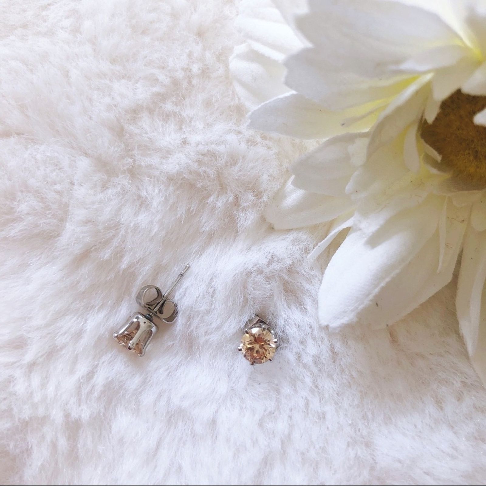 Other Silver Gold Crystal Stud Earrings Size ONE SIZE - 1 Thumbnail