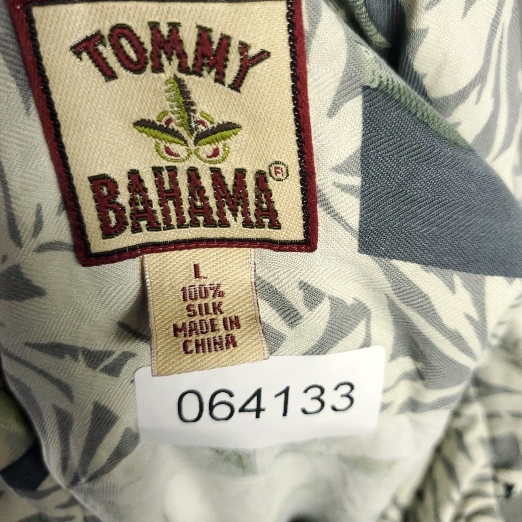 Tommy Bahama Tommy Bahama Hawaiian Shirt Mens Large Blue Floral Silk Camp Collar Button-Up Size US L / EU 52-54 / 3 - 7 Thumbnail