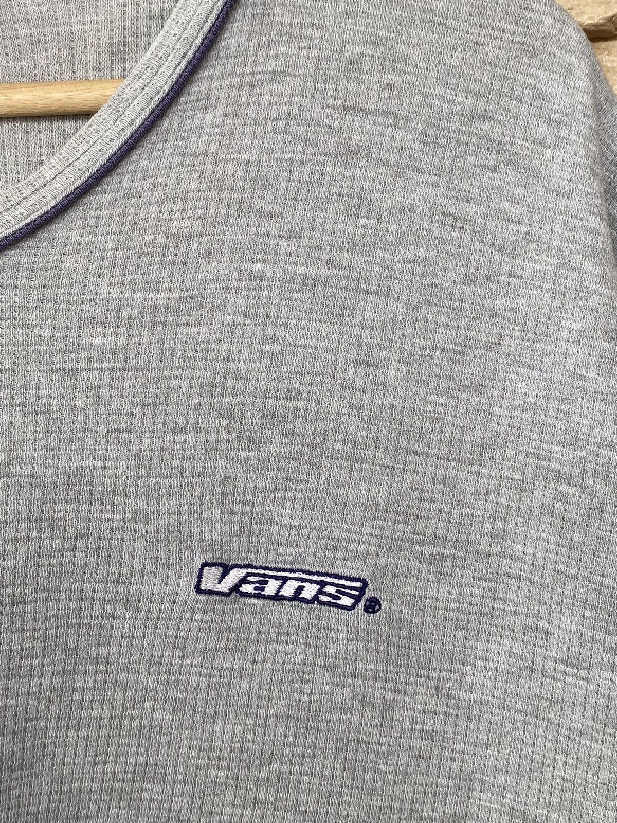 Vans × Vintage Vintage Y2K Vans Skateboarding V Neck Tees Size US L / EU 52-54 / 3 - 5 Thumbnail
