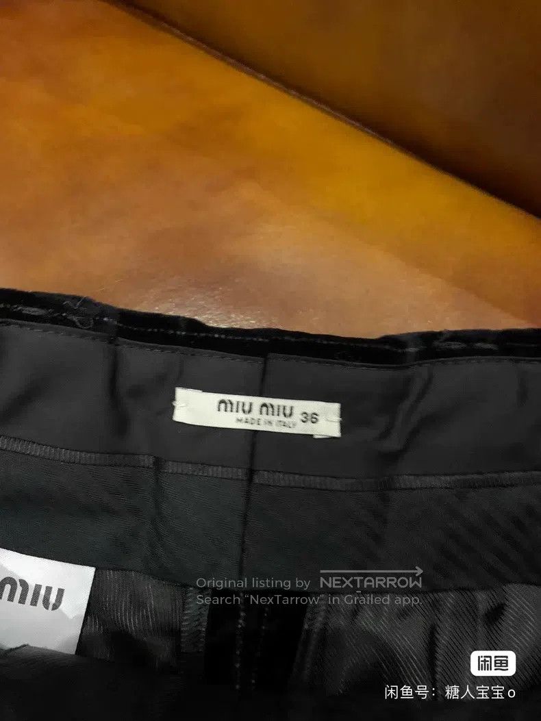 Miu Miu Miu Miu 36 Velvet shorts Size 22" - 5 Thumbnail