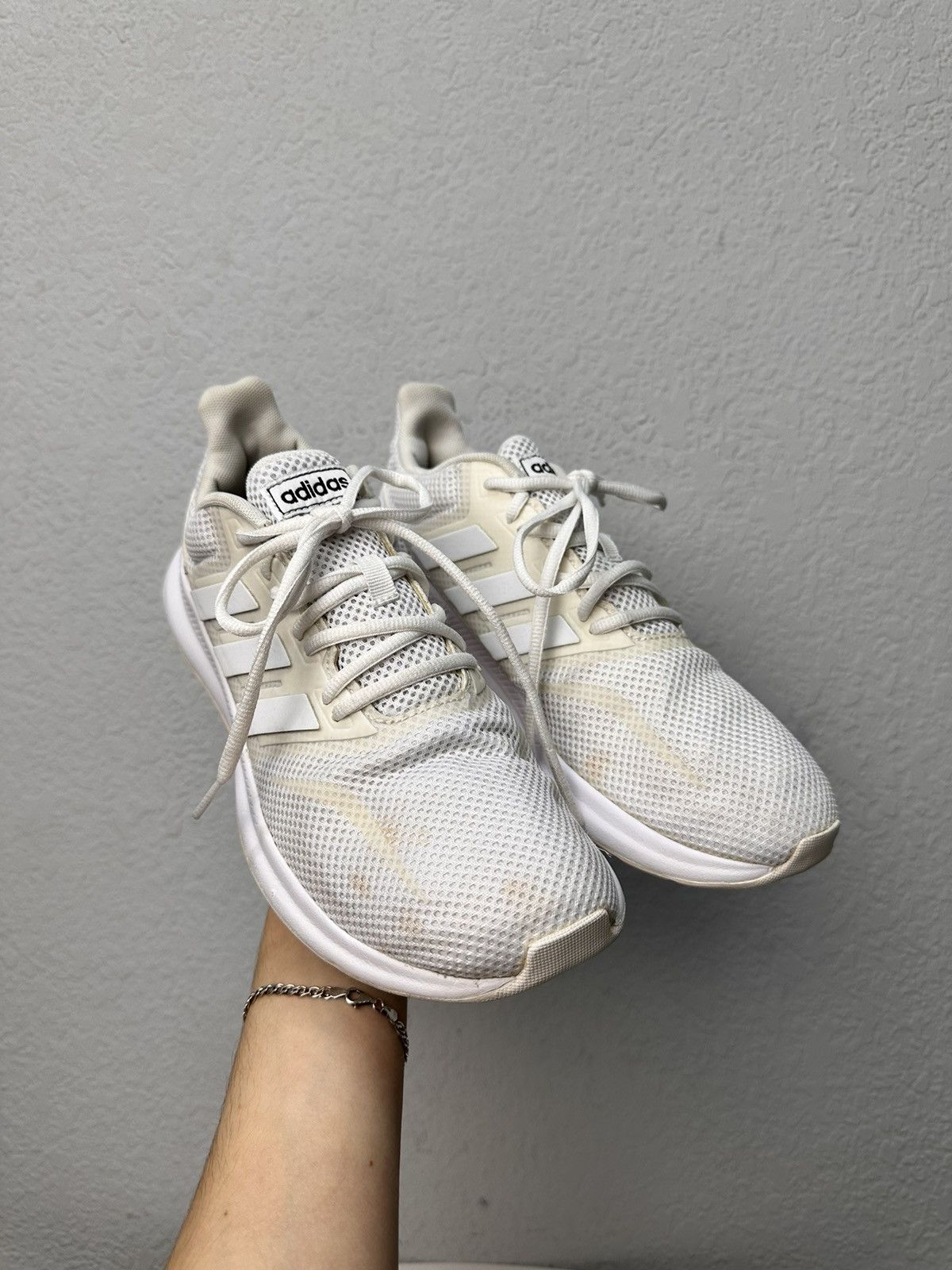 Adidas Adidas white sneakers running shoes triple minimal style Size US 8 / EU 41 - 11 Thumbnail