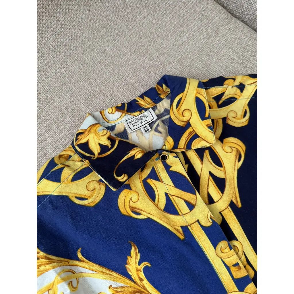 Versus Versus by Gianni Versace Vintage Baroque Shirts Size IT 44 Size M / US 6-8 / IT 42-44 - 4 Thumbnail