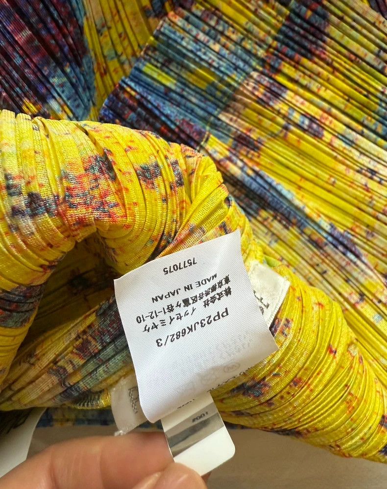Issey Miyake Issey Miyake size:3 Yellow and blue starry sky pleated lon Size S / US 4 / IT 40 - 8 Thumbnail