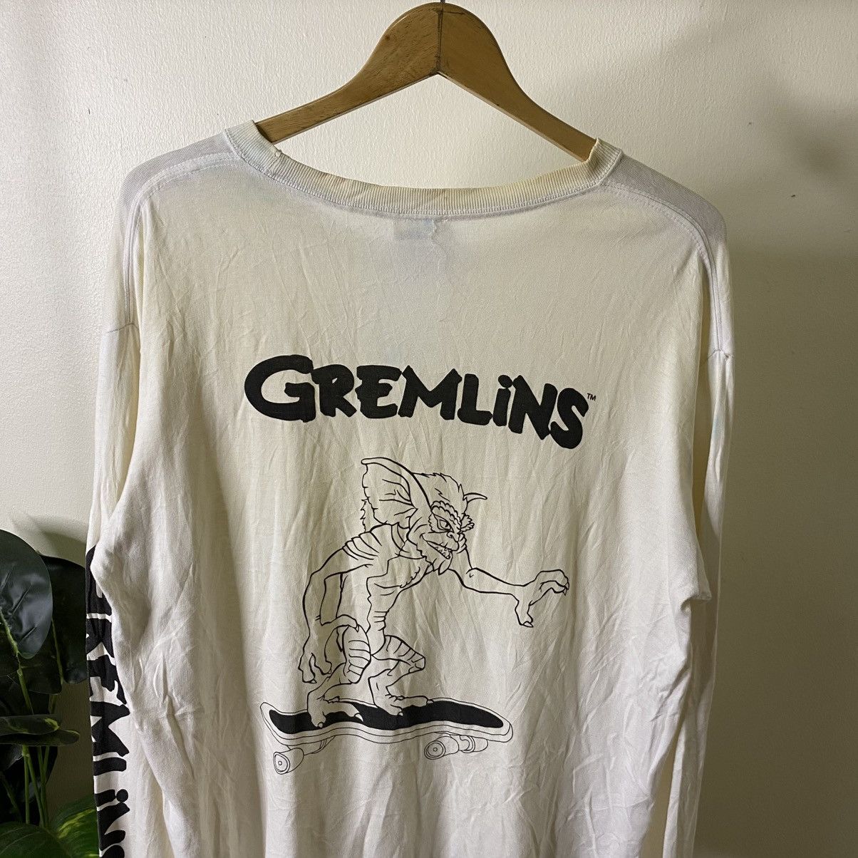 Vintage Y2K Gremlins Rides Skateboard LS T Shirt Size US L / EU 52-54 / 3 - 2 Thumbnail