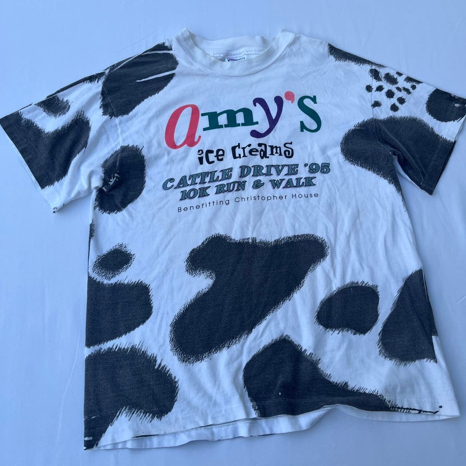 Hanes AOP Cow Print 90’s Amy’s Ice Cream Single Stitch Graphic T Size US L / EU 52-54 / 3 - 2 Thumbnail