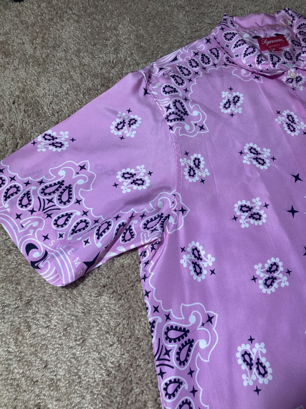 Supreme SS21 Supreme Silk Pink Bandana Button Up Shirt Pattern 2021 Size US XL / EU 56 / 4 - 6 Thumbnail