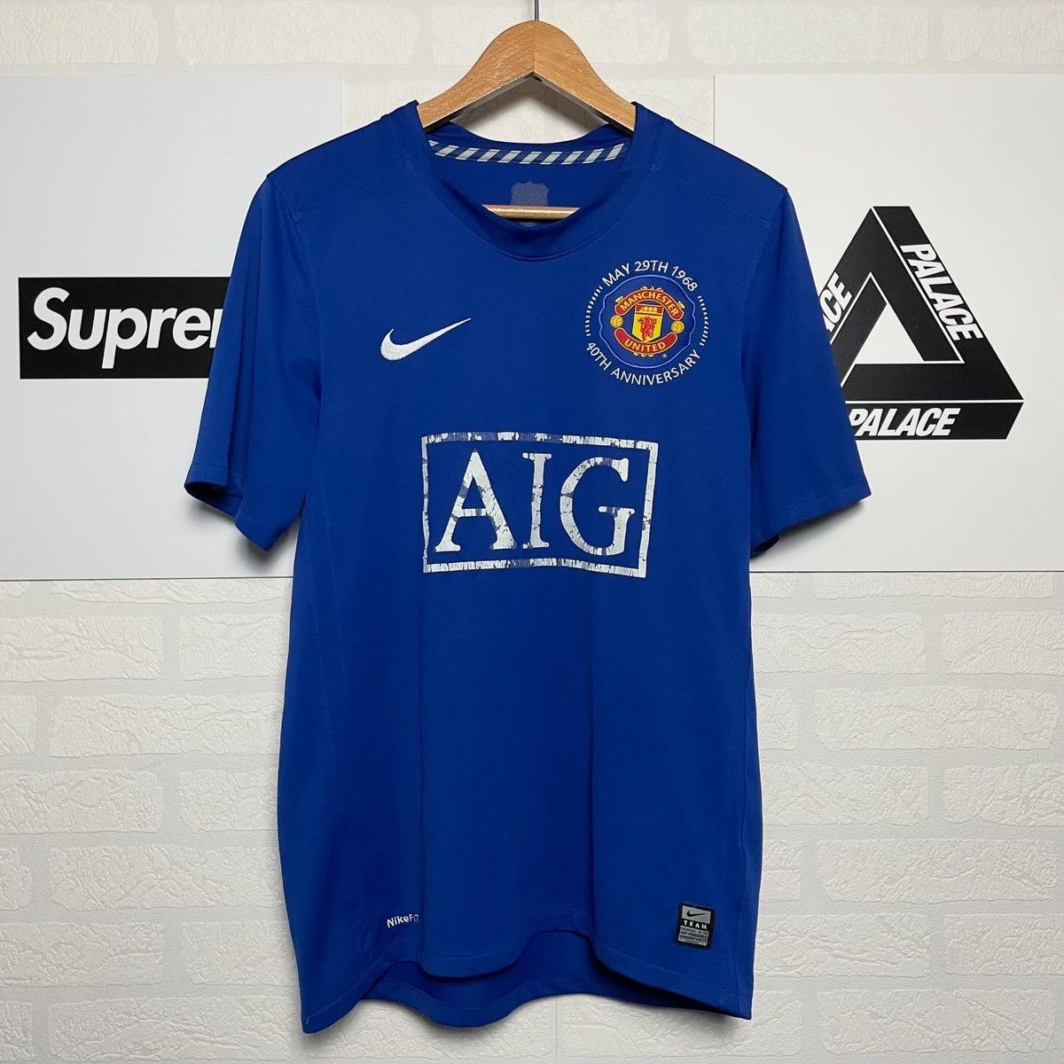 Nike Vintage Manchester United Nike Third Soccer Jersey 2008 AIG Size US S / EU 44-46 / 1 - 1 Thumbnail