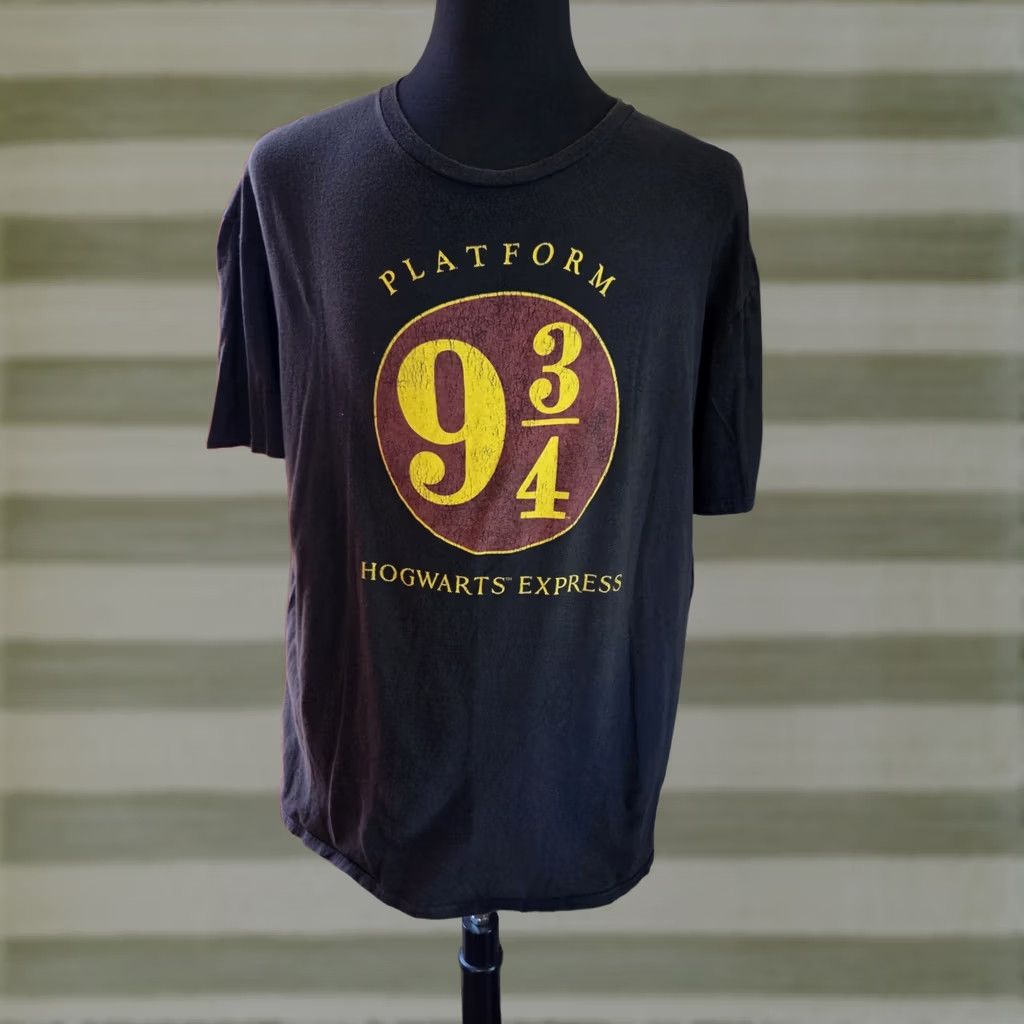 Vintage Harry Potter Hogwarts Express Platform 9 3/4 Mens Shirt Size 2XL Black Cotton Size US XXL / EU 58 / 5 - 1 Thumbnail