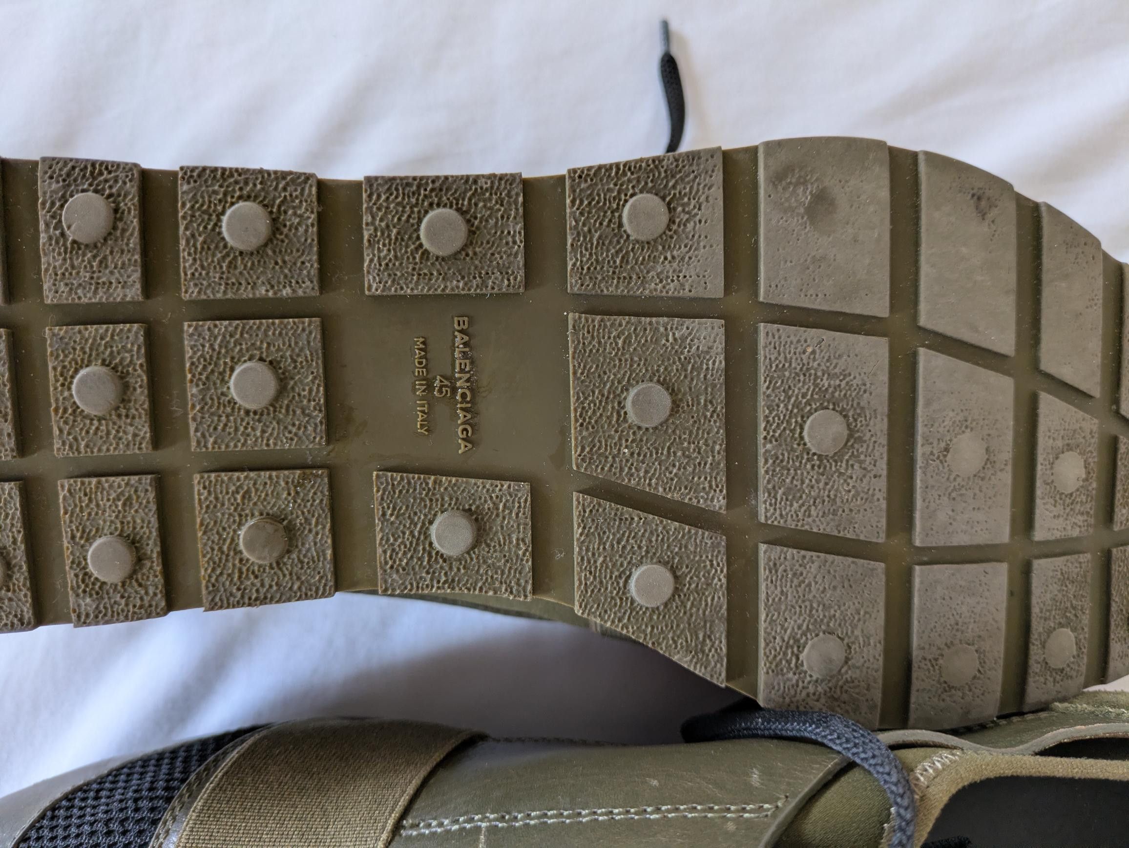 Balenciaga Balenciaga Race Runners / Speed Racer in Olive Green Size 45 Size US 12 / EU 45 - 8 Thumbnail