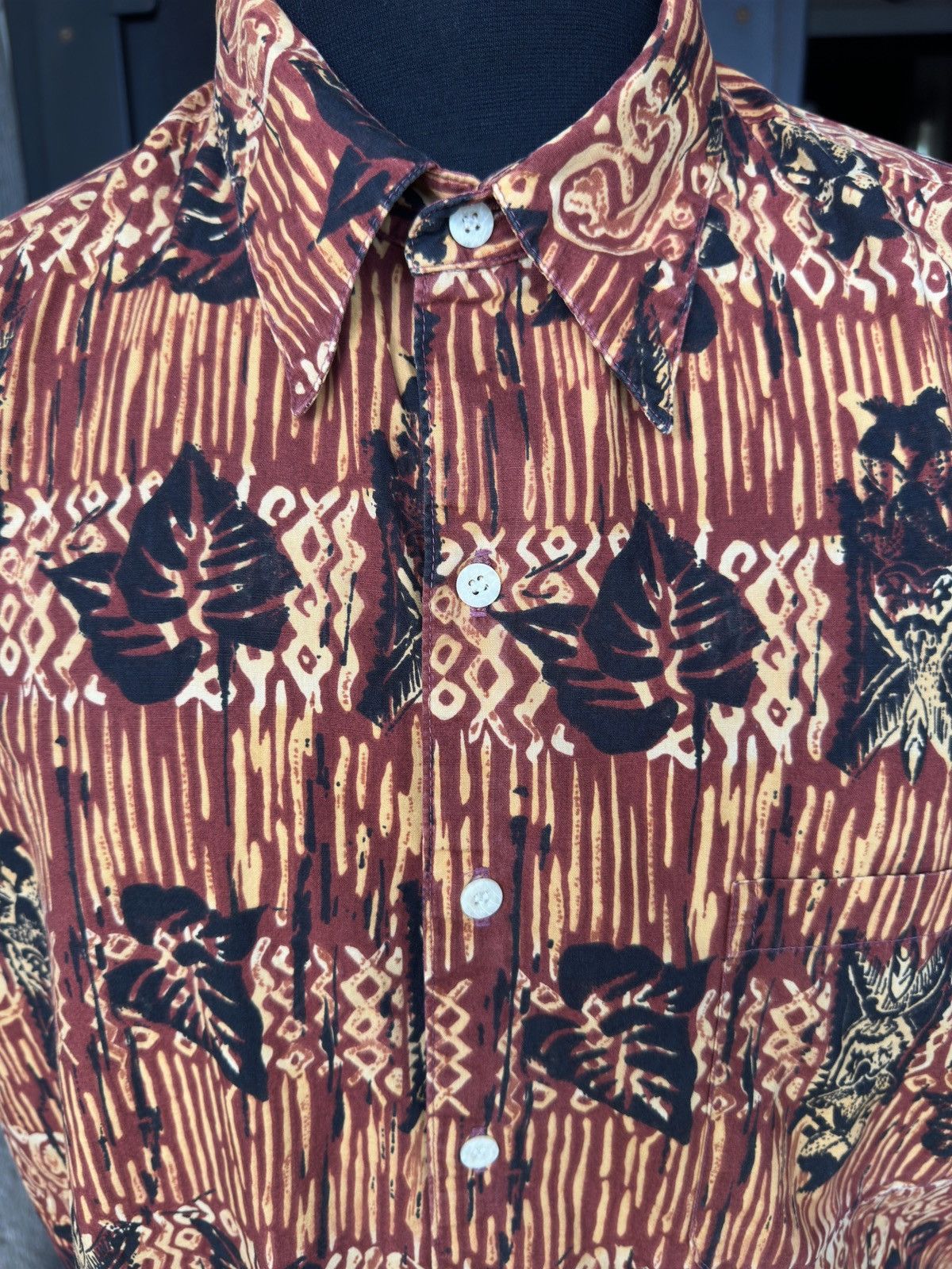 Reyn Spooner PreOwned Reyn Spooner Red Hawaiian Print Men's XL Size US XL / EU 56 / 4 - 3 Thumbnail