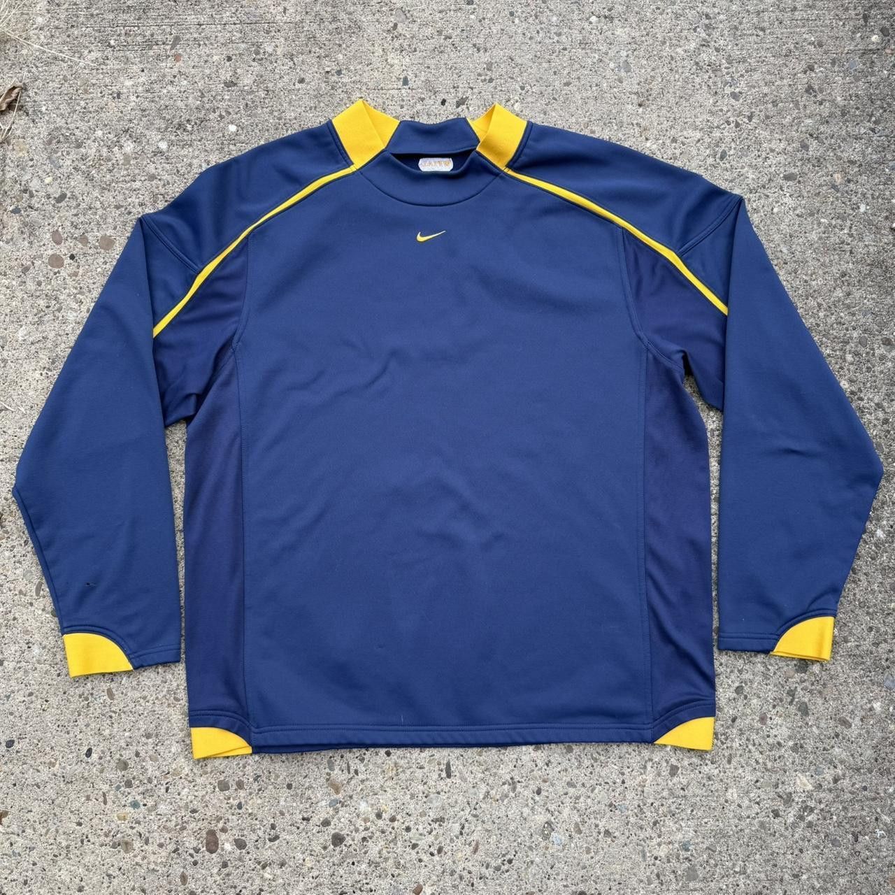 Nike Y2K nike center swoosh long sleeve performance sweatshirt Size US XXL / EU 58 / 5 - 1 Thumbnail