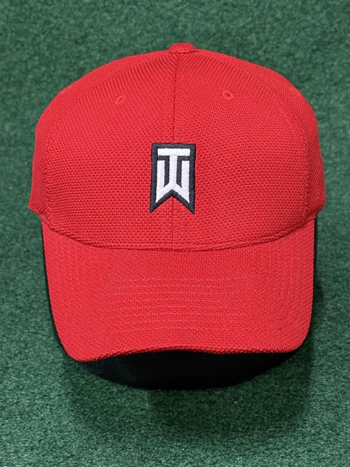 Nike × Vintage Vintage Nike Tiger Woods TW Collection Flexfit Hat Size ONE SIZE - 1 Thumbnail