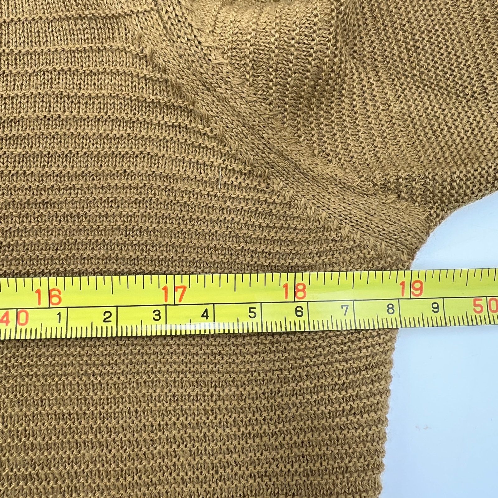 Saks Fifth Avenue Saks Fith Avenue Modern Knit Crewneck Sweater Wool Camel Tan Size S / US 4 / IT 40 - 4 Thumbnail