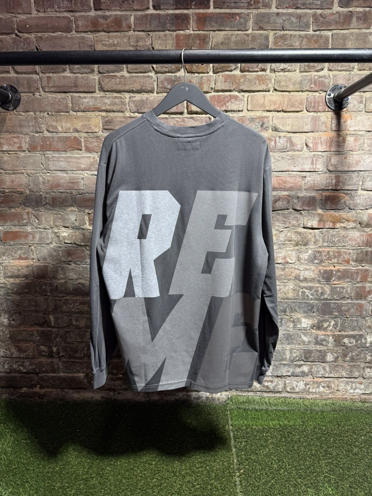 Supreme Supreme Reflective Logo L/S Sz. M Size US M / EU 48-50 / 2 - 2 Thumbnail