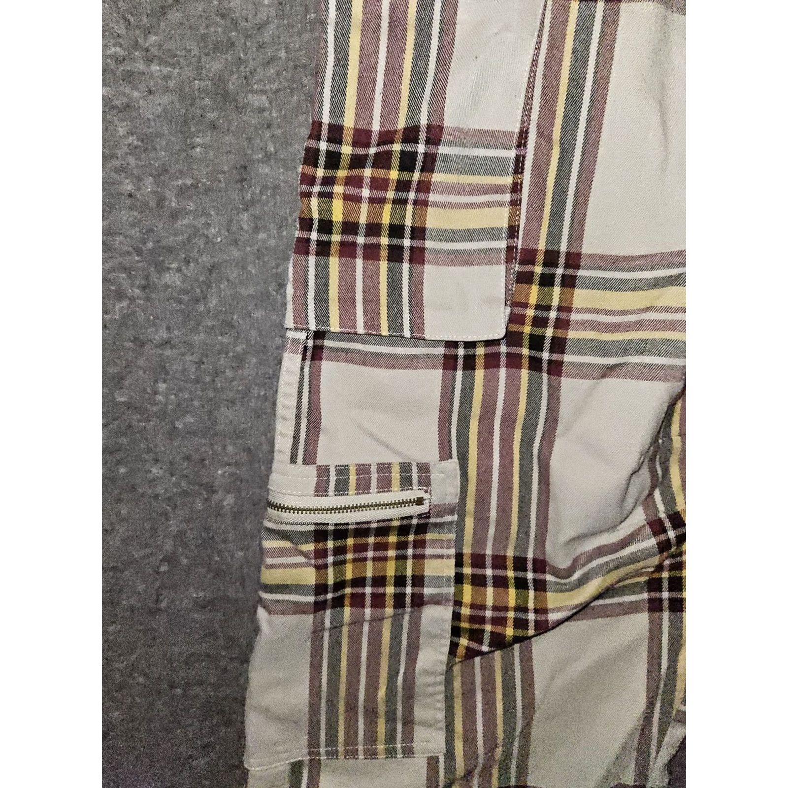 Urban Outfitters VINTAGE Urban Outfitters Cargo Pants Juniors PS Beige Plaid Wide-Leg 90s Grunge Bohemian Baggy Mid Rise Pockets Womens Size 28" / US 6 / IT 42 - 7 Thumbnail