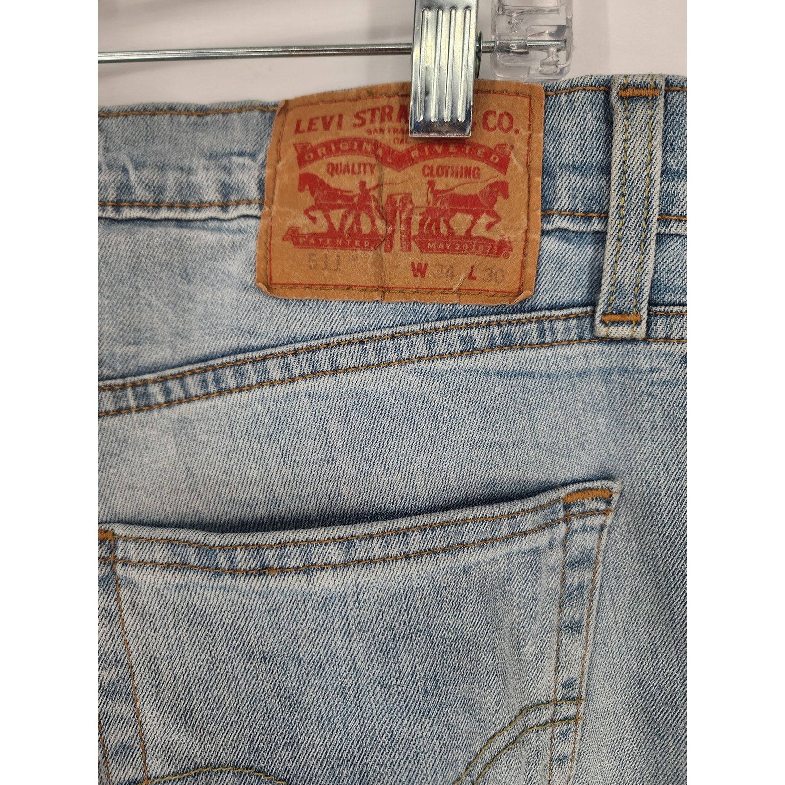 Levi's Levi’s 511 Slim Fit Light Wash Jeans Men’s Size: W34 L30 Size US 34 / EU 50 - 7 Thumbnail