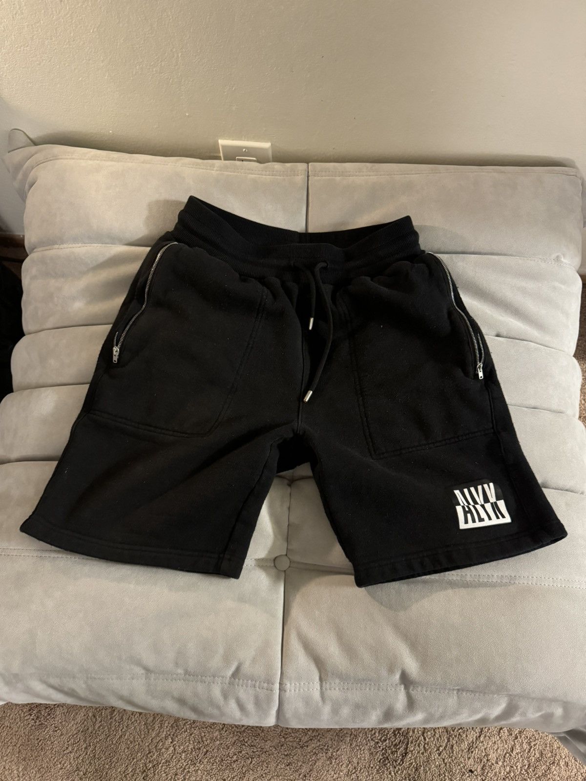1017 ALYX 9SM Alyx Logo Sweatshorts Size US 29 - 1 Thumbnail