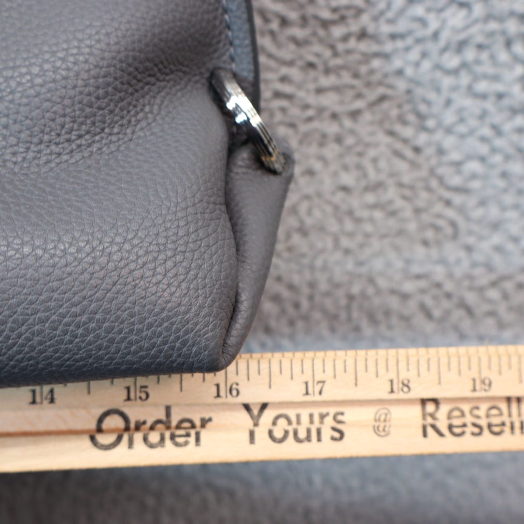 Michael Kors VINTAGE? No. Size ONE SIZE - 5 Thumbnail