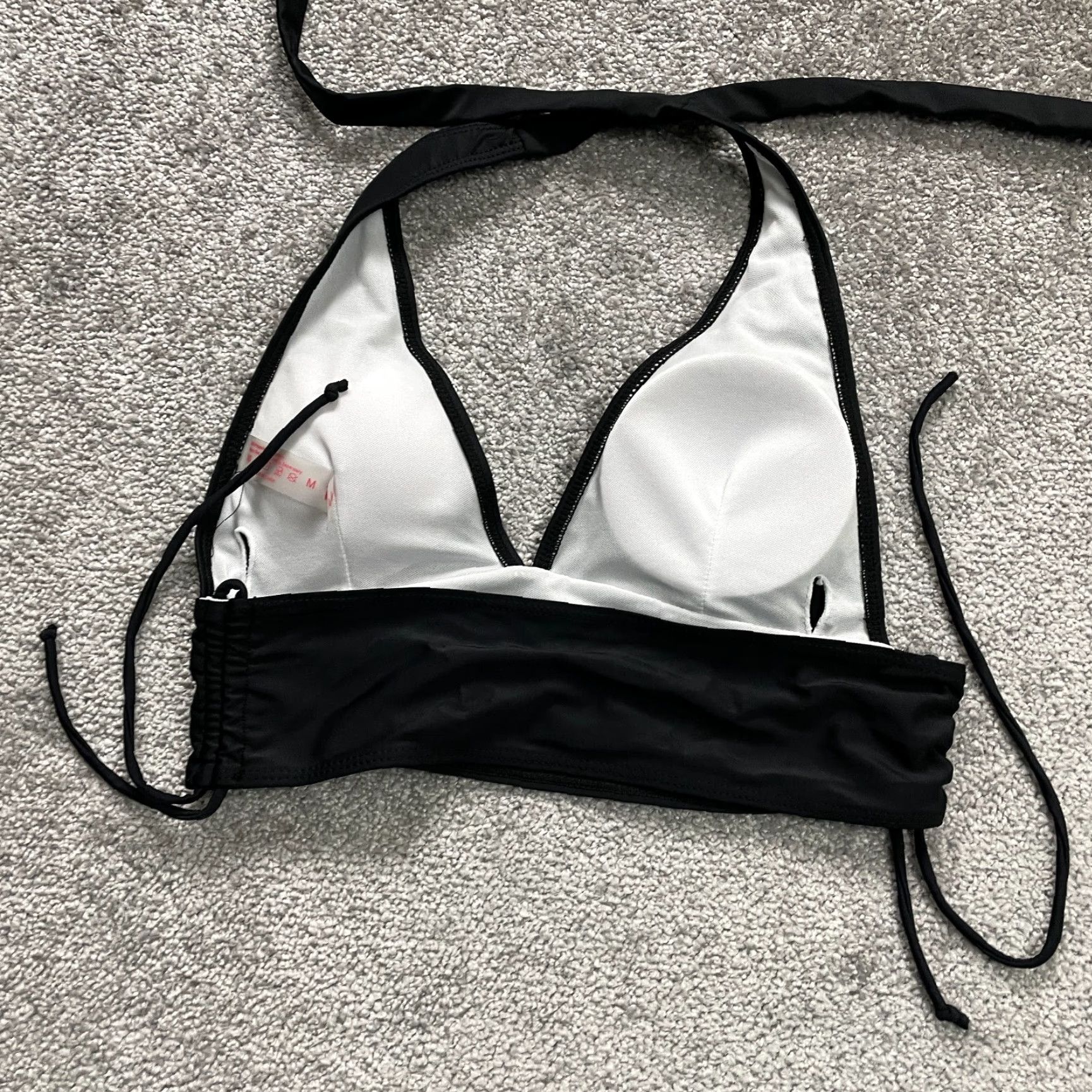 Vintage ROMWE Bikini Top Women Medium Black Padded Halter Backless Beach Swimwear Top Size M / US 6-8 / IT 42-44 - 4 Thumbnail