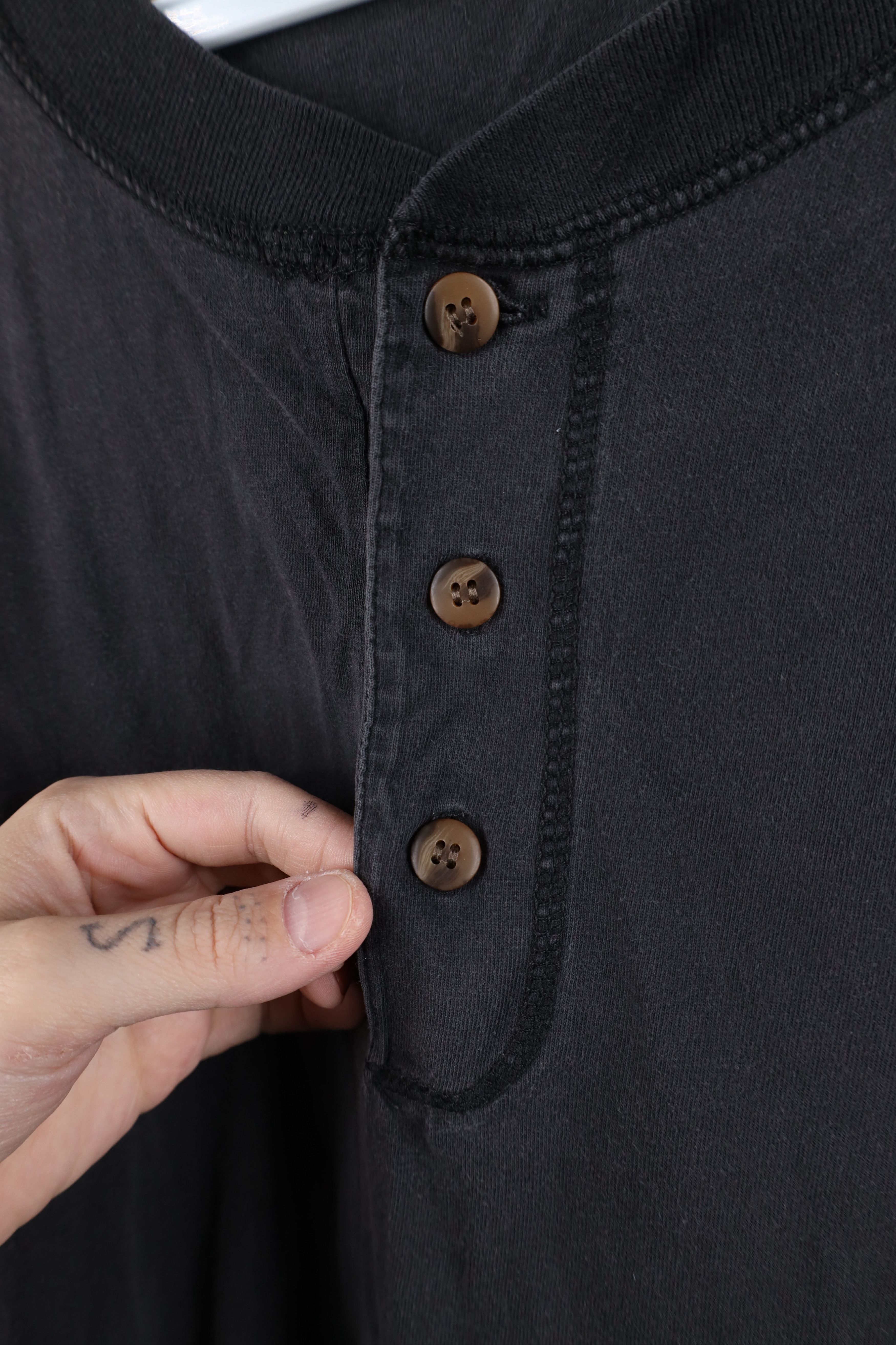 Vintage Vintage 90s Streetwear Cotton Henley T-Shirt Black Size US L / EU 52-54 / 3 - 8 Thumbnail