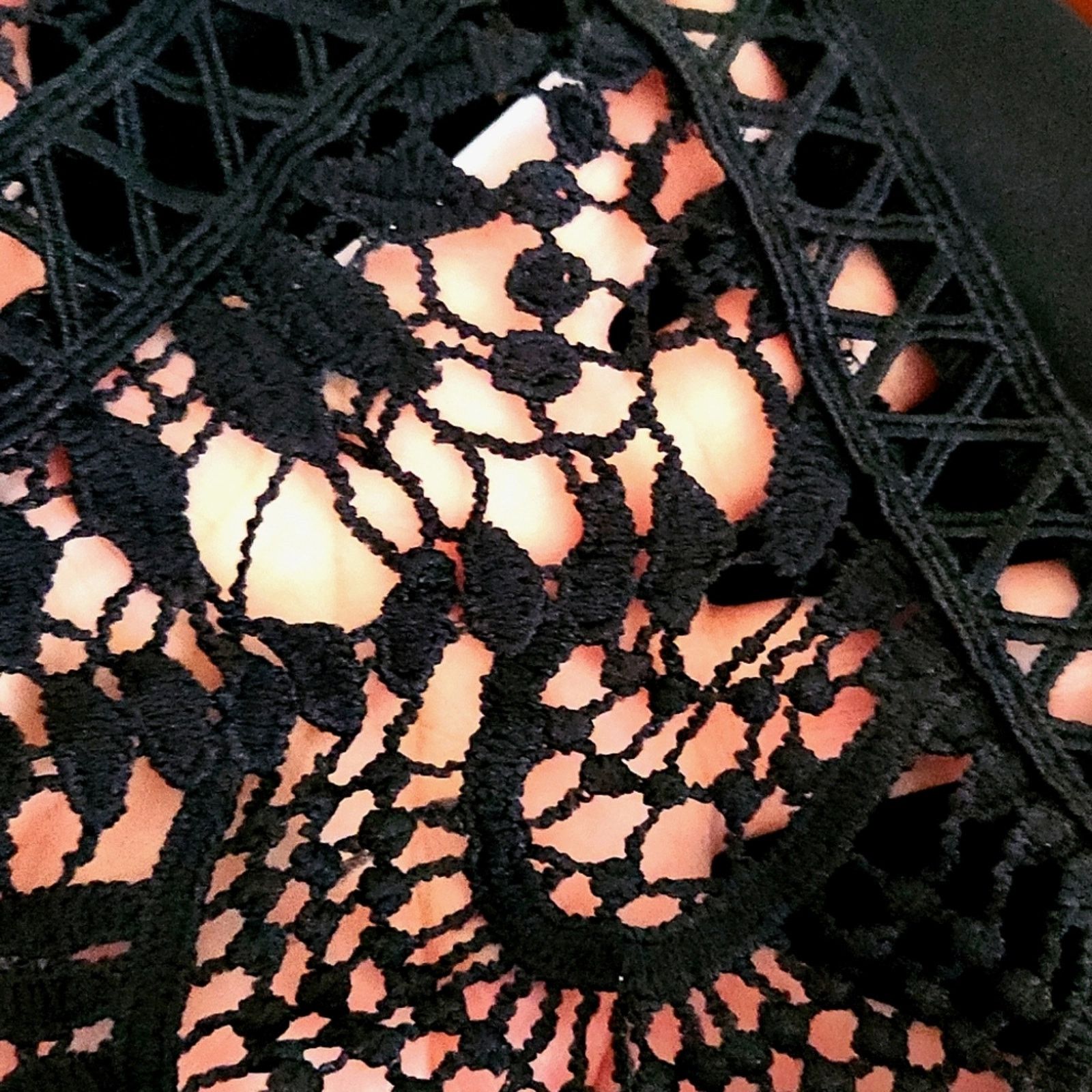 Shein CROCHET YOKE ☆ BLACK ☆ LANTERN SLEEVE TOP ☆ 22w ☆ NWT Size 3XL / US 20-22 - 3 Thumbnail