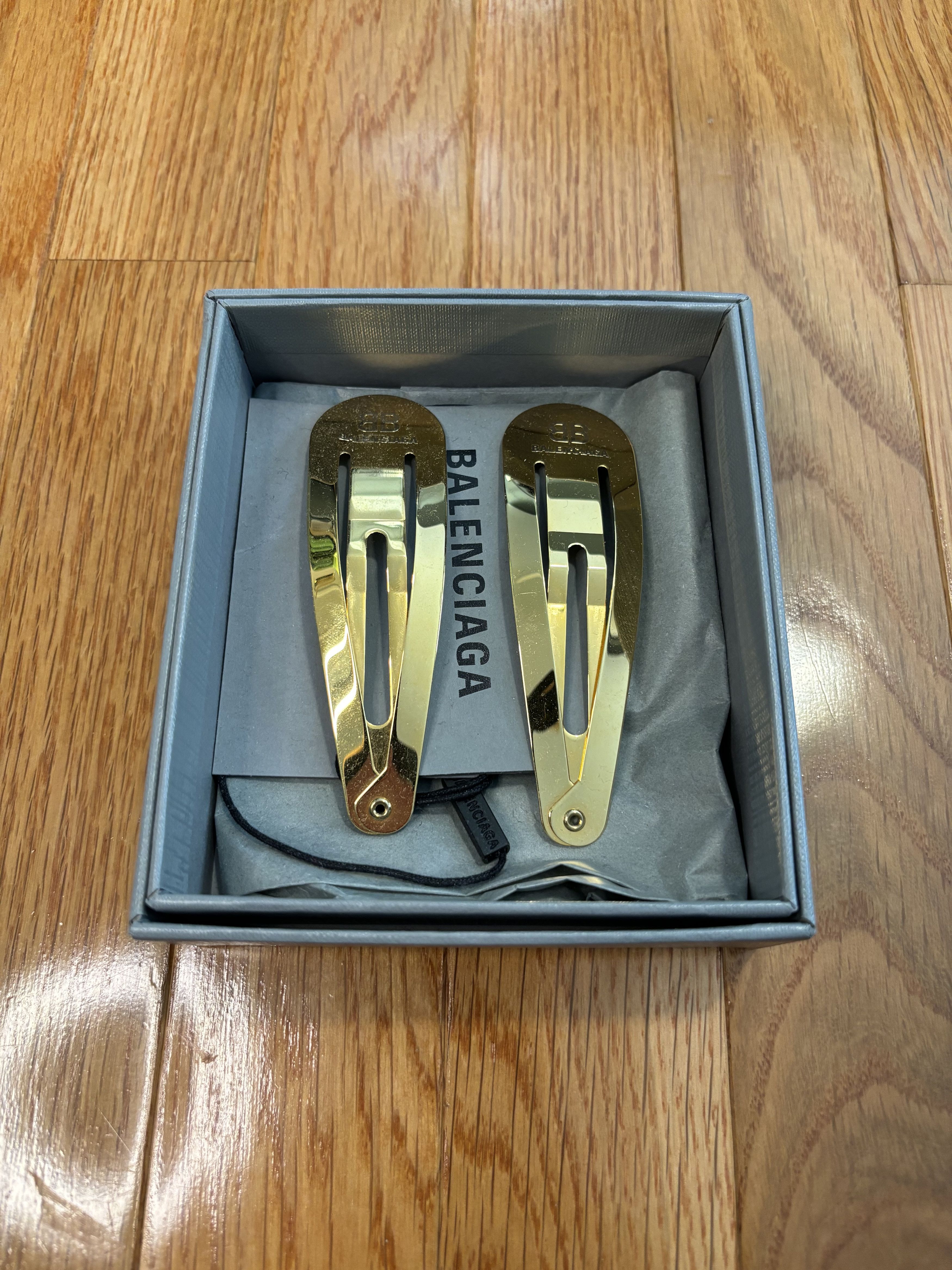 Balenciaga XXL GOLD HAIRCLIPS Size ONE SIZE - 1 Thumbnail
