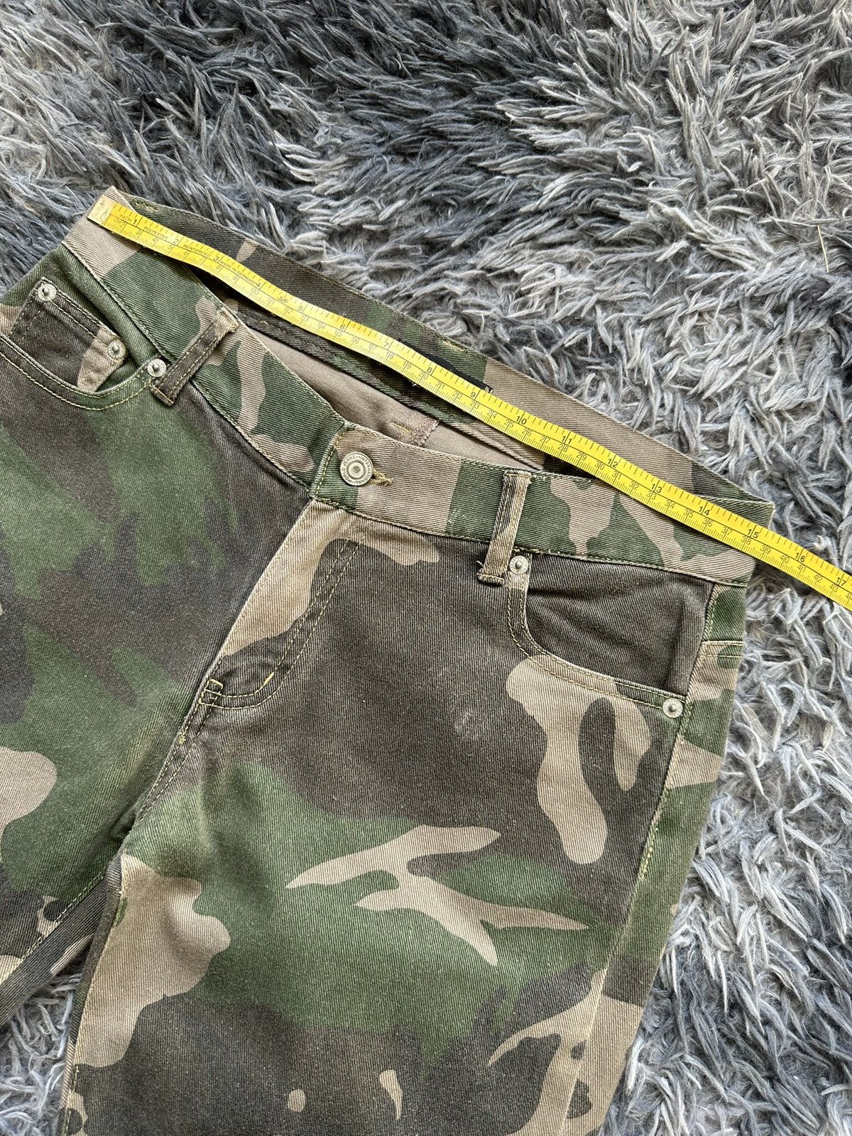 If Six Was Nine 2000's Oririn Jeans - jrock camo pant Size US 31 - 14 Thumbnail