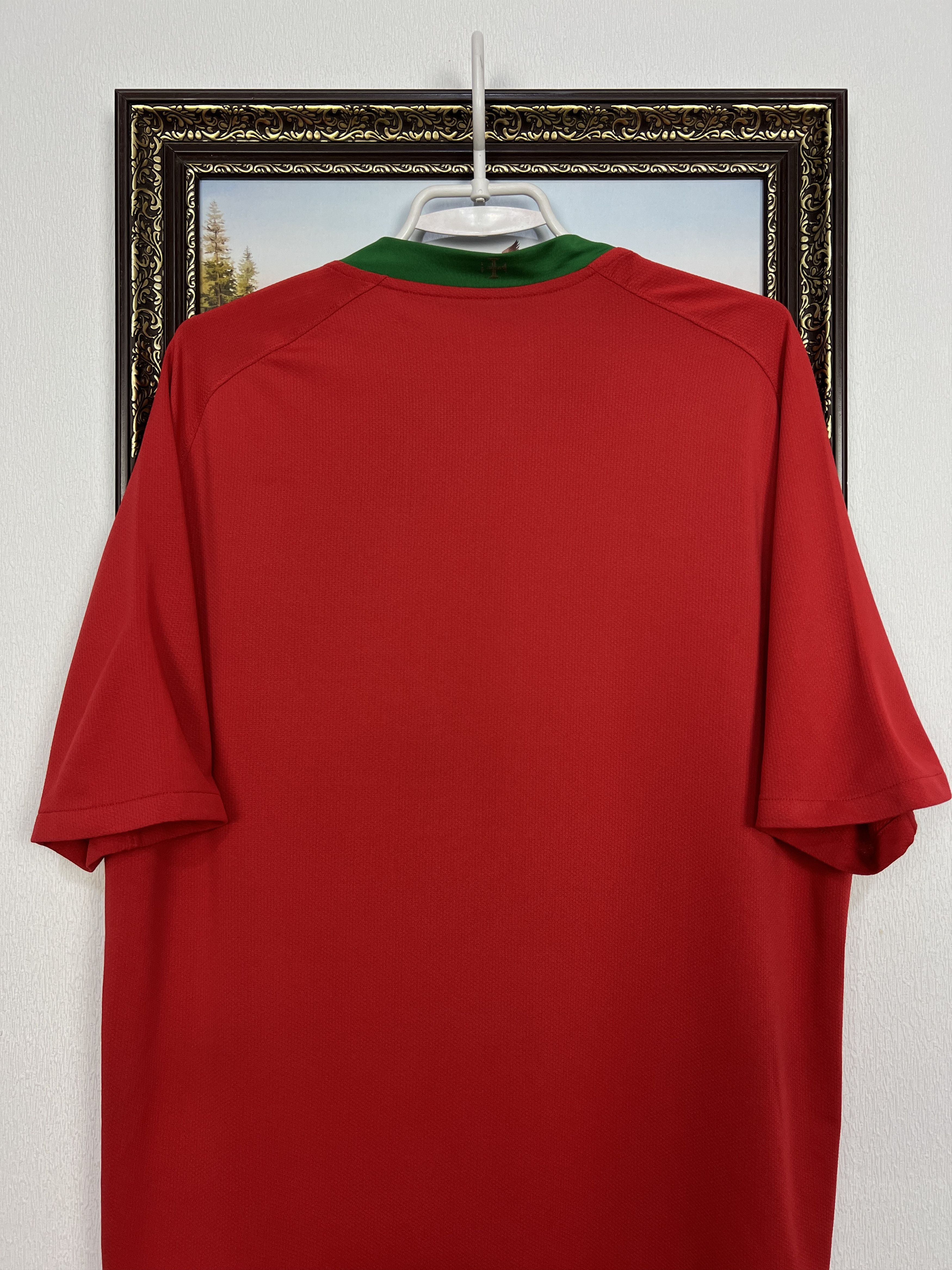 Nike Portugal Home football shirt 2008 Soccer Nike Jersey Mens Size US L / EU 52-54 / 3 - 11 Thumbnail