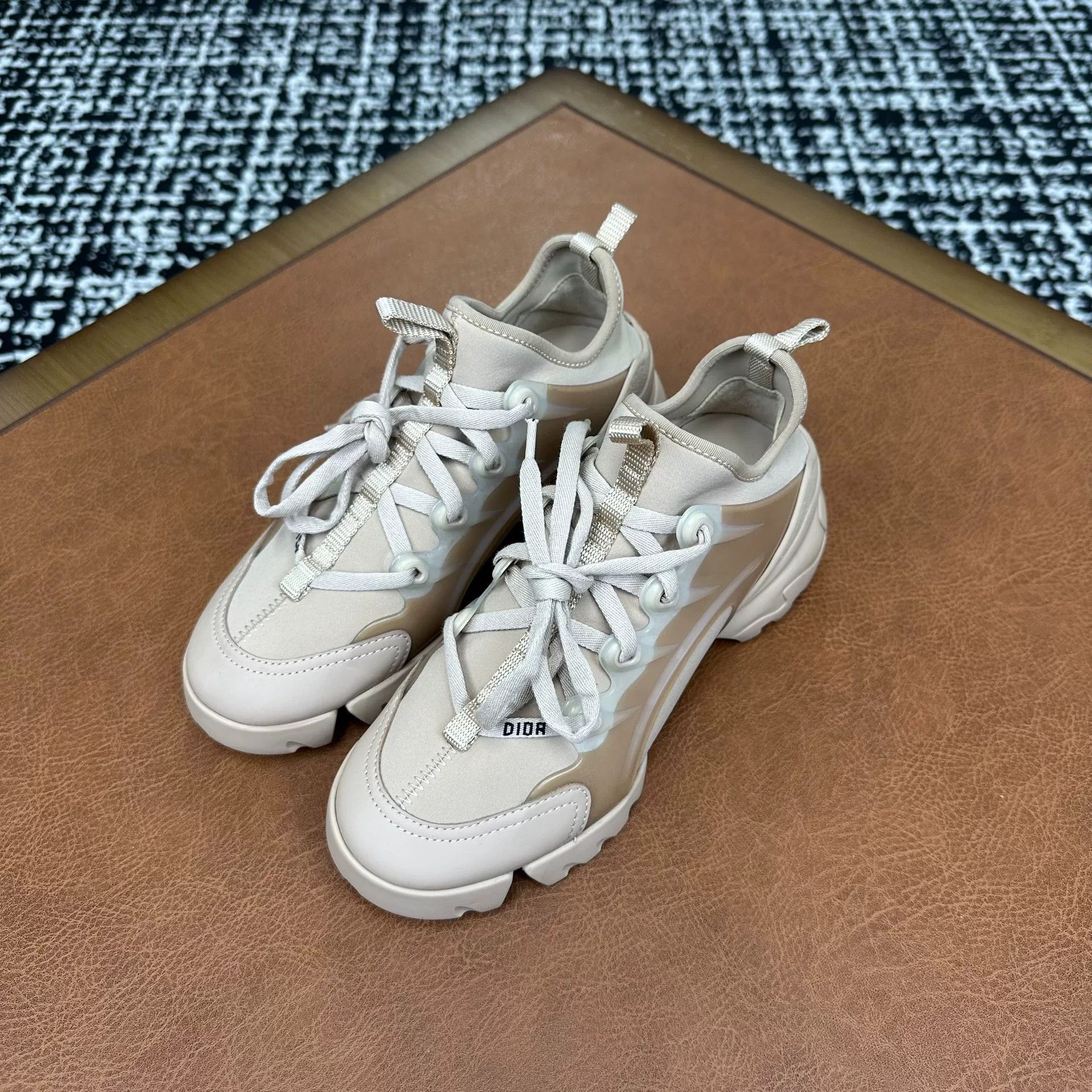 Dior Dior Leather Lowtop Sneakers it_35-5 Women Size US 5.5 / IT 35.5 - 1 Thumbnail