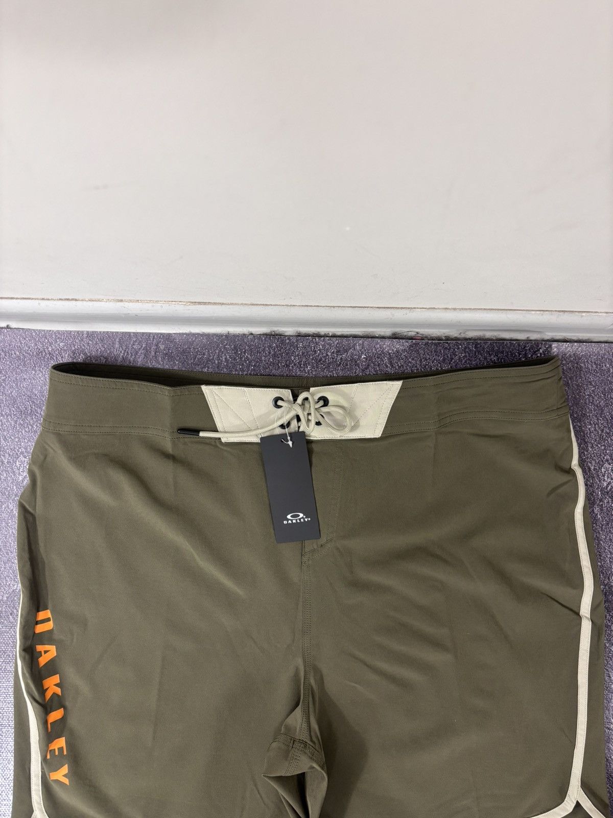 Oakley Oakley Solid Boardshort 18" NWT Men’s Swim Shorts Dark Brush Size US 38 / EU 54 - 7 Thumbnail
