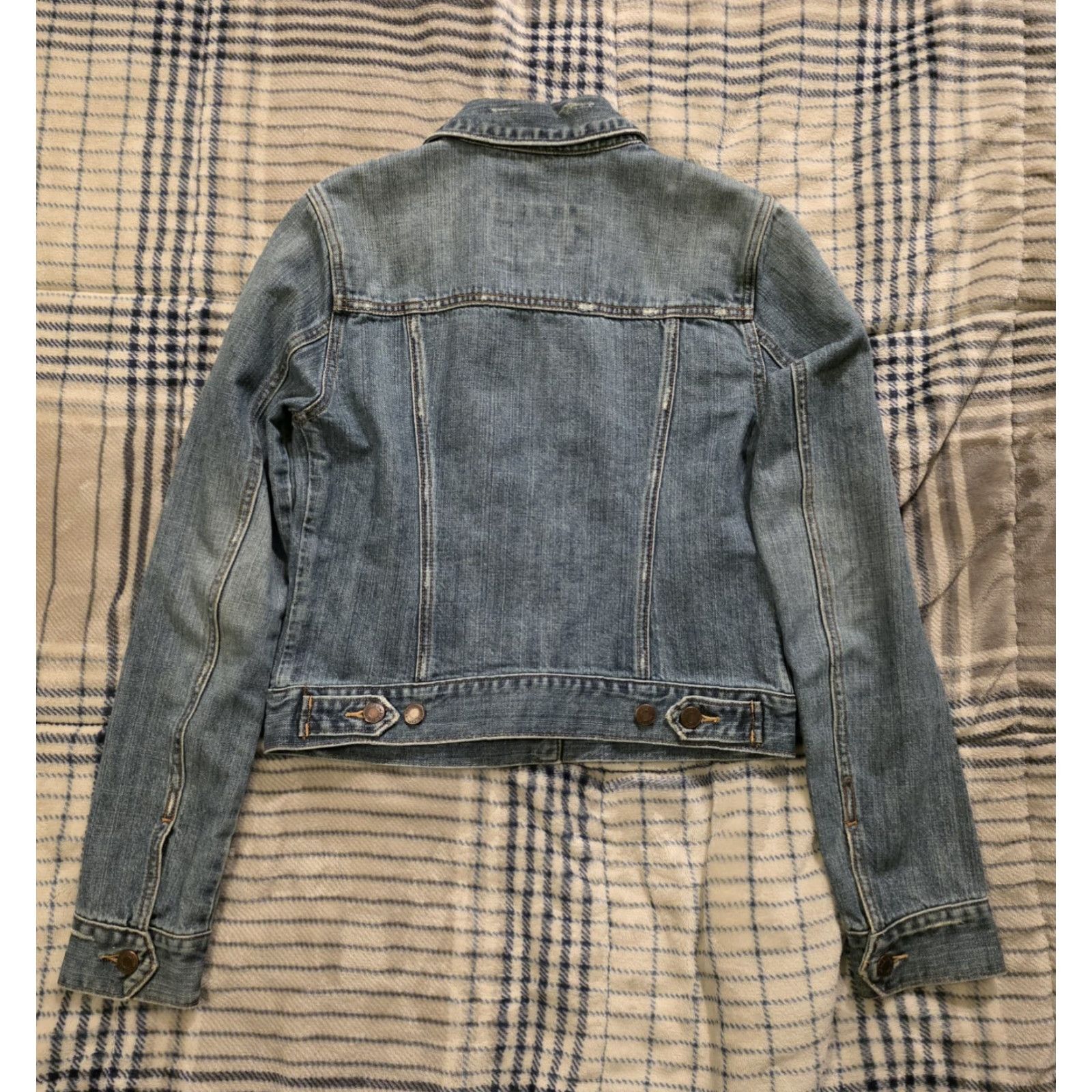 Abercrombie & Fitch VINTAGE Abercrombie & Fitch Women's Denim Trucker Jacket Short Cropped Blue Cotton Button Pockets Collared Casual, Travel, Party 90s Grunge Womens M Size M / US 6-8 / IT 42-44 - 2 Thumbnail