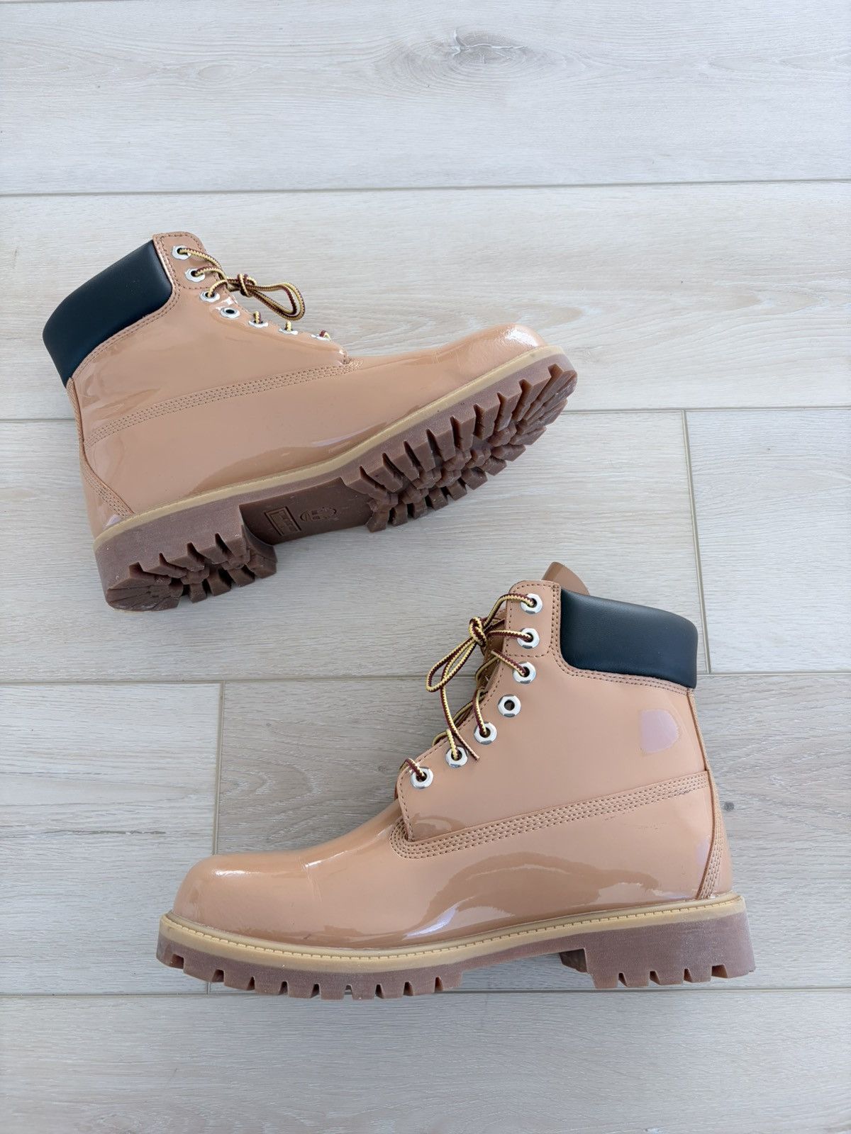 Timberland veneda carter 6" premium patent leather Size US 10 / EU 43 - 6 Thumbnail