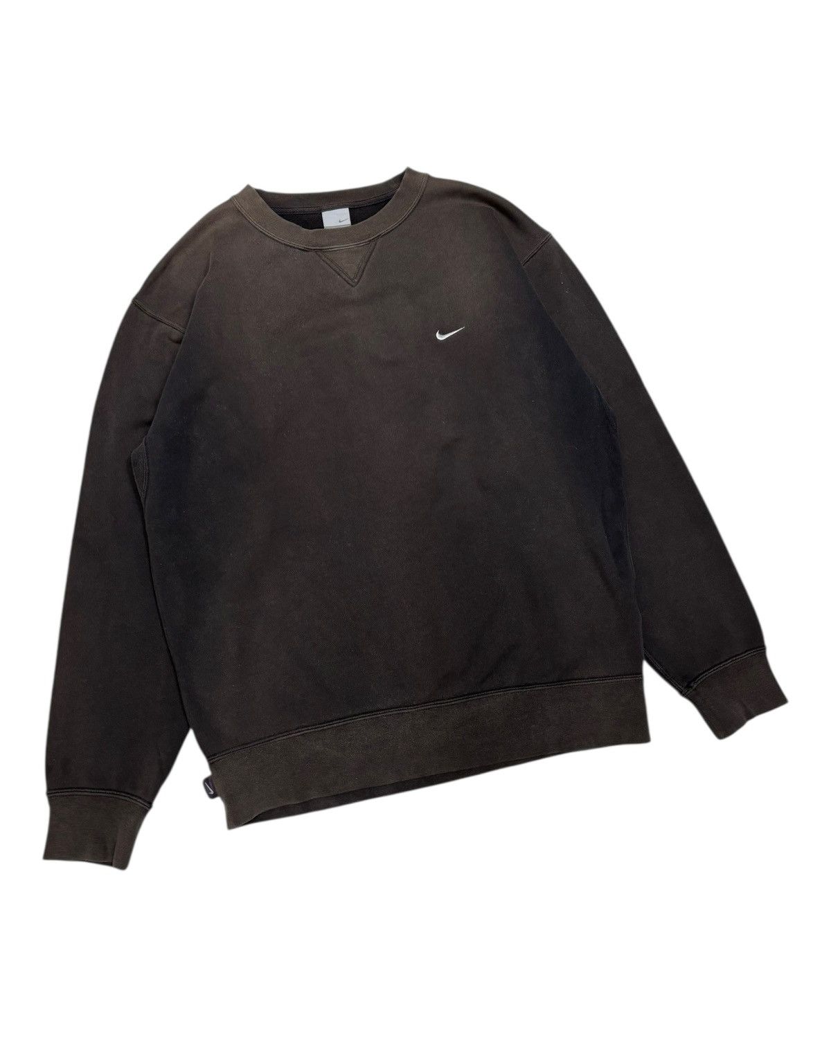 Nike RARE🔥90s VINTAGE NIKE SUN FADED THRASHED SWEATSHIRT Size US M / EU 48-50 / 2 - 3 Thumbnail