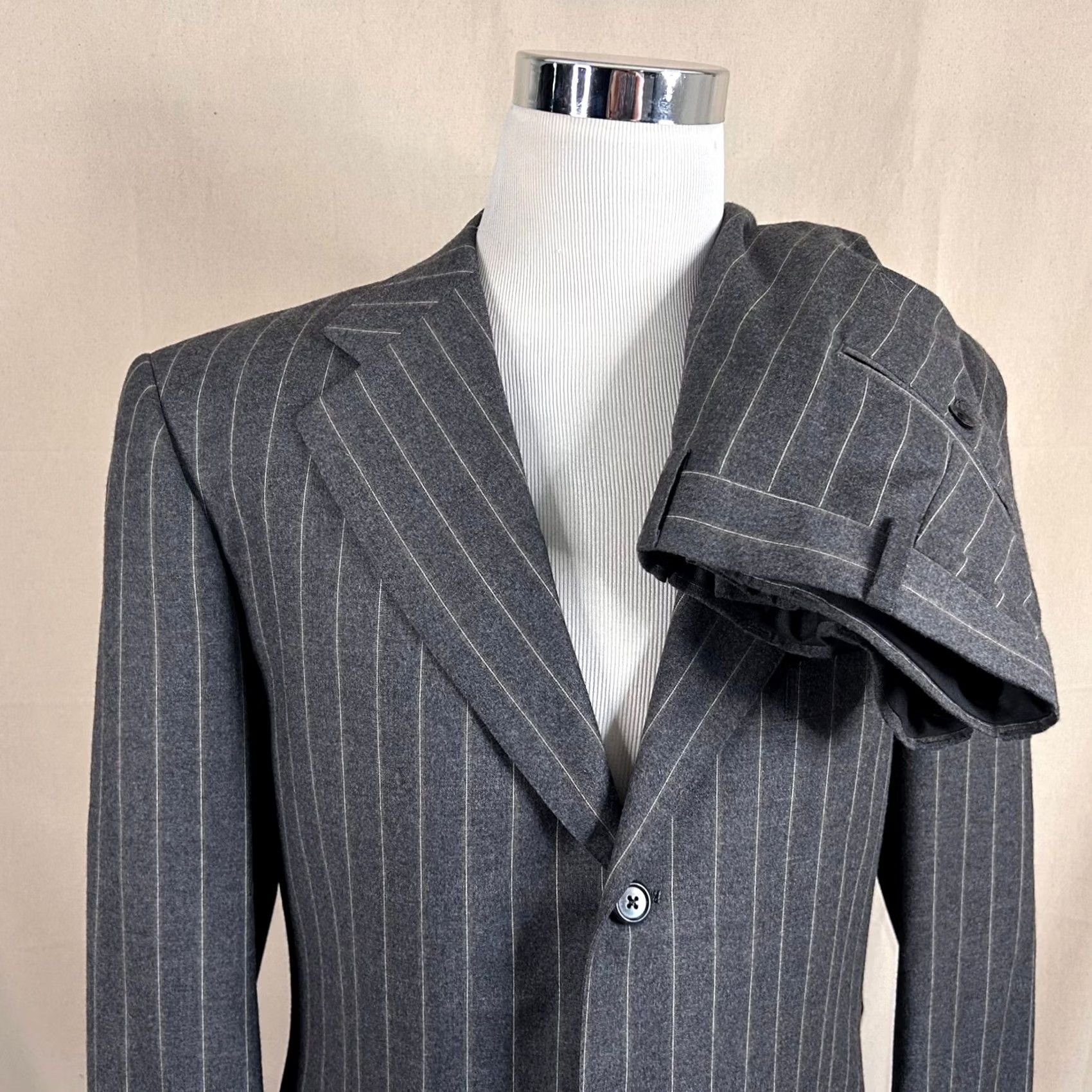 Brooks Brothers VINTAGE Brooks Brothers Makers Suit Wool Gray Pinstripe Three Button Vented 42L 34x30 Size 42R - 2 Thumbnail