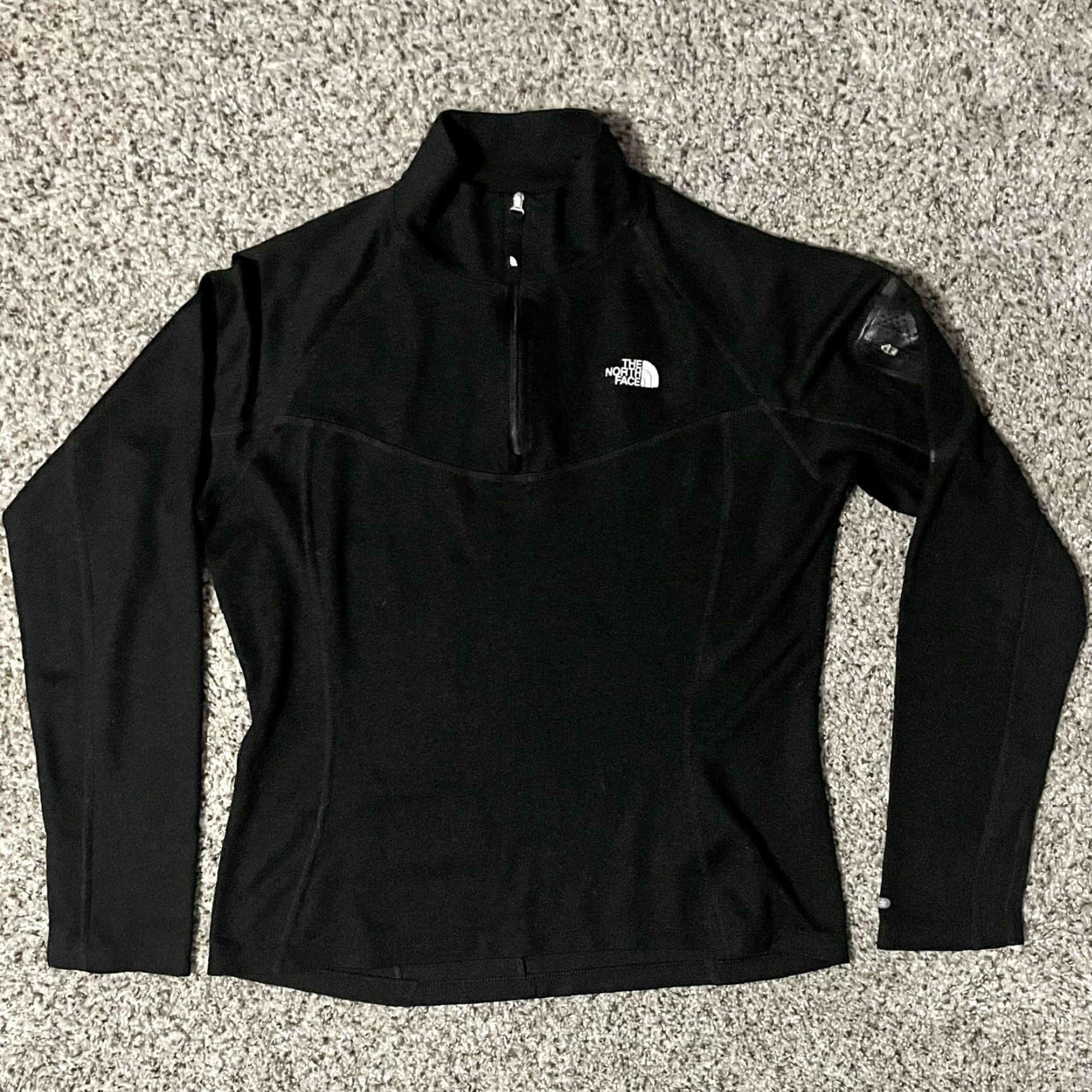 The North Face The North Face Flight Series Vapor Wick 1/4 Zip Pullover Black L Womens - Hole in Left Arm Pocket, Base Layer, Activewear Size L / US 10 / IT 46 - 2 Thumbnail