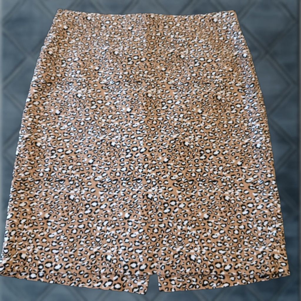 J.Crew J.CREW Skirt Knee Length Canvas Cotton Beige Animal Print Regular Size 6 Lined Slit Women High Searchability Size 28" / US 6 / IT 42 - 1 Thumbnail