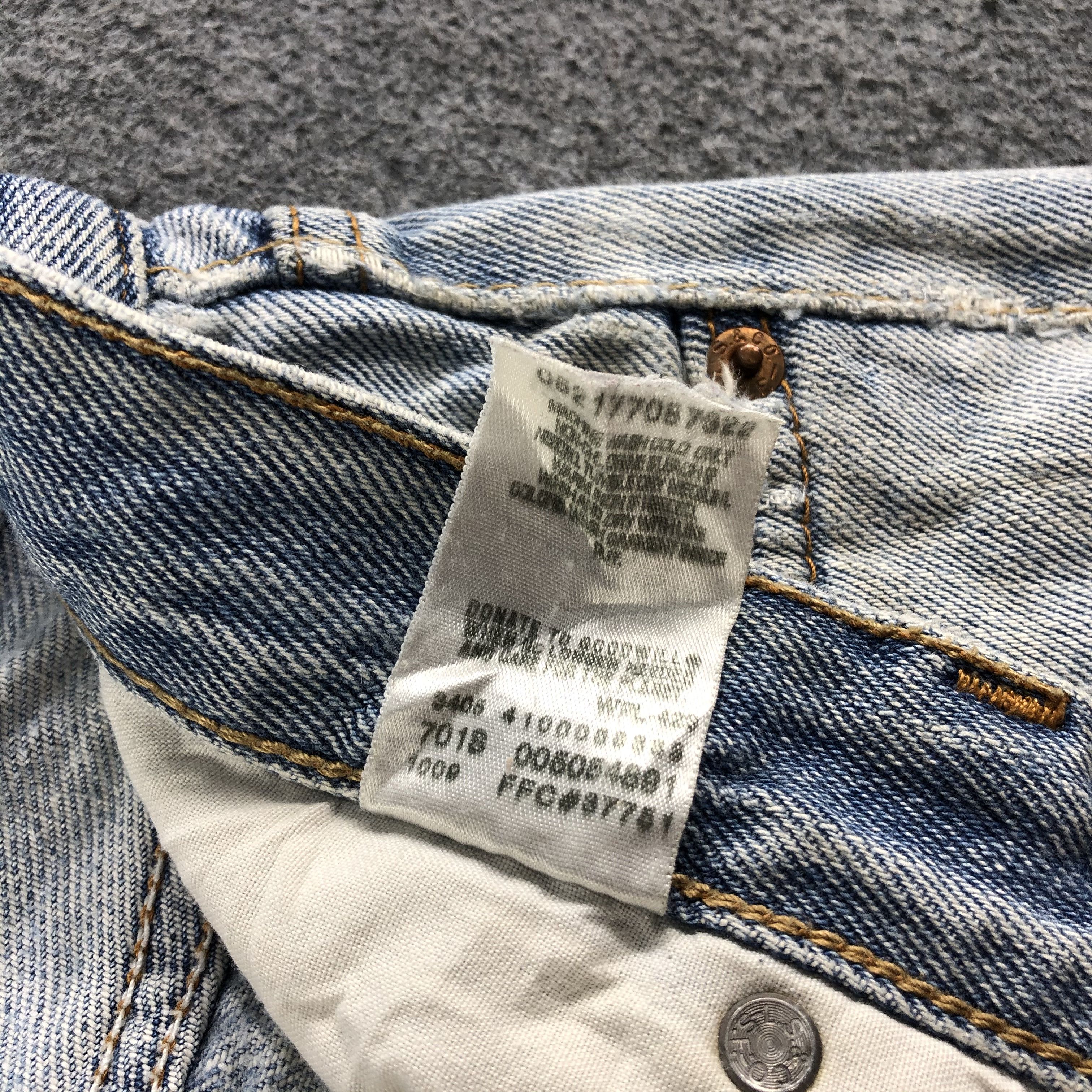 Levi's Vintage Light Wash Levis 505 Jeans-J2482 Size US 33 - 17 Thumbnail