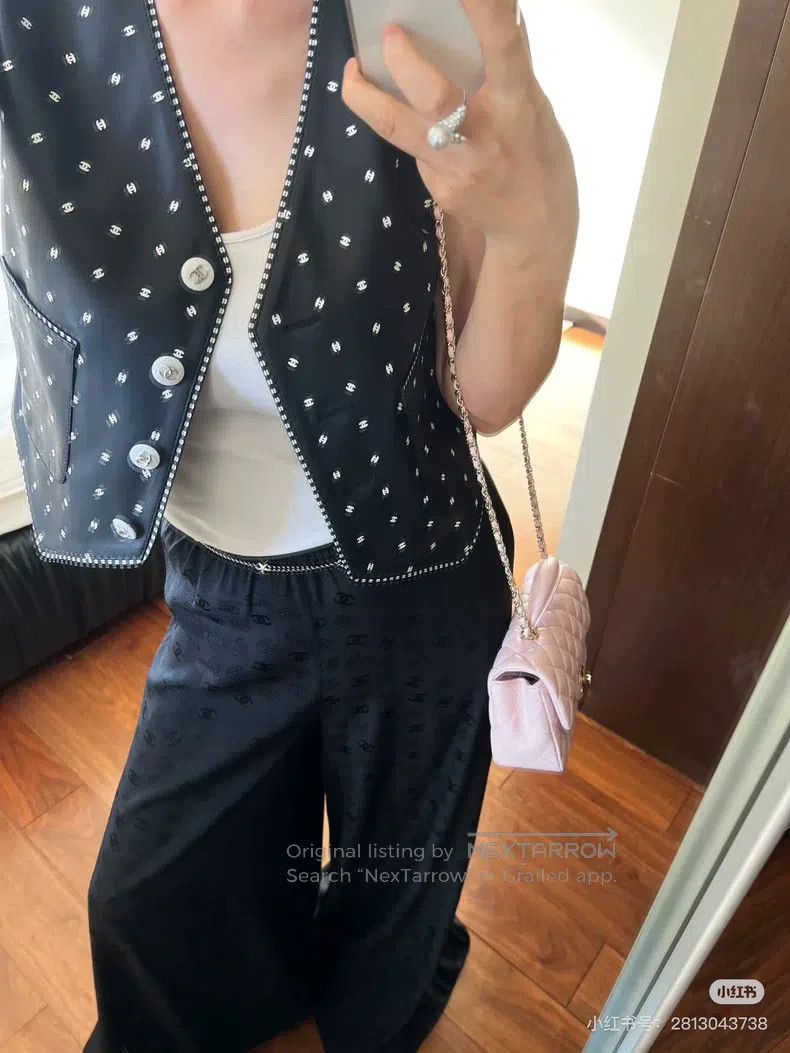 Chanel Chanel Black full logo full double C leather vest jacket Size XXS / US 00 / IT 34 - 8 Thumbnail