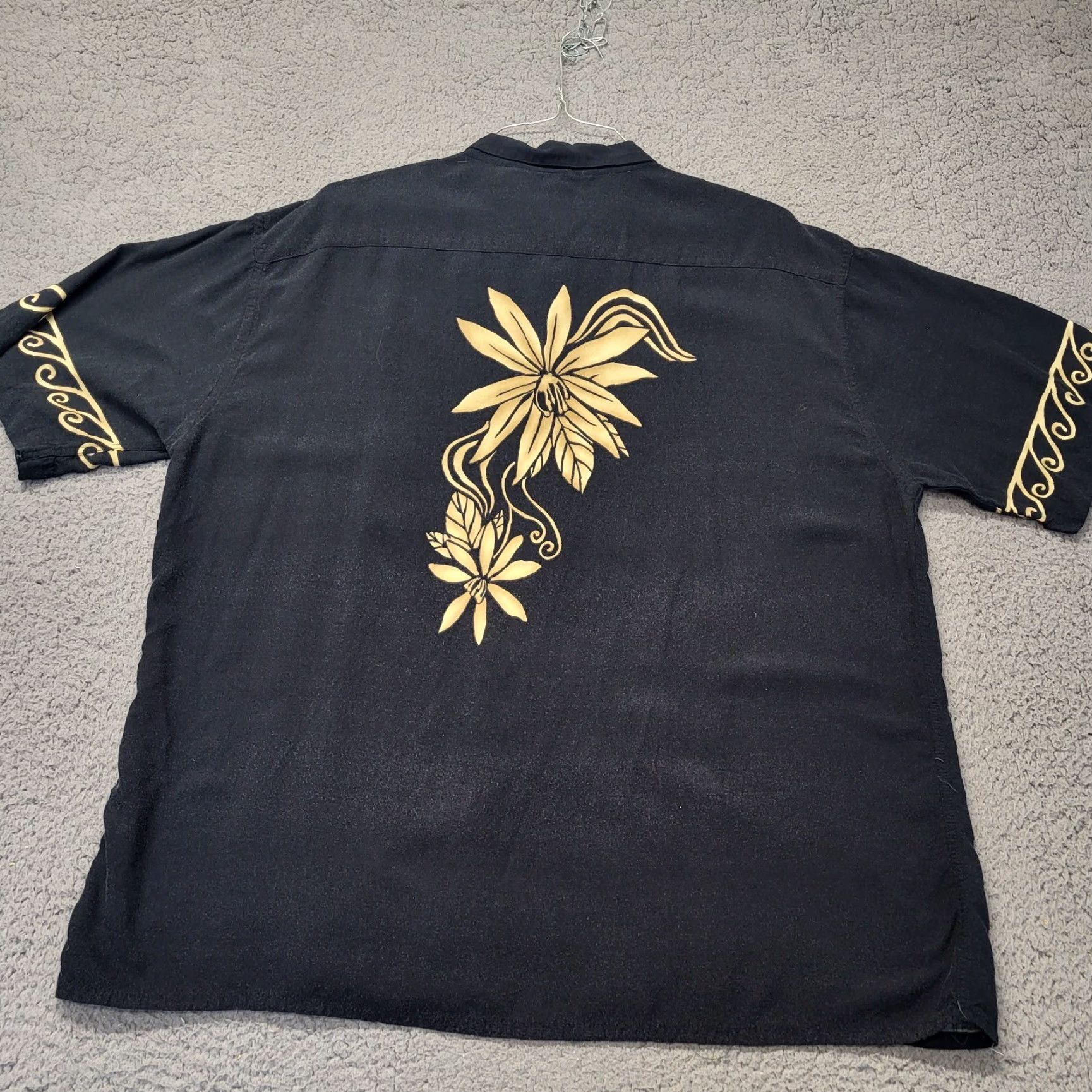 Izod IZOD Golf Shirt Mens XXL Black Floral Short Sleeve Hawaiian Button Up Shirt Size US XL / EU 56 / 4 - 3 Thumbnail