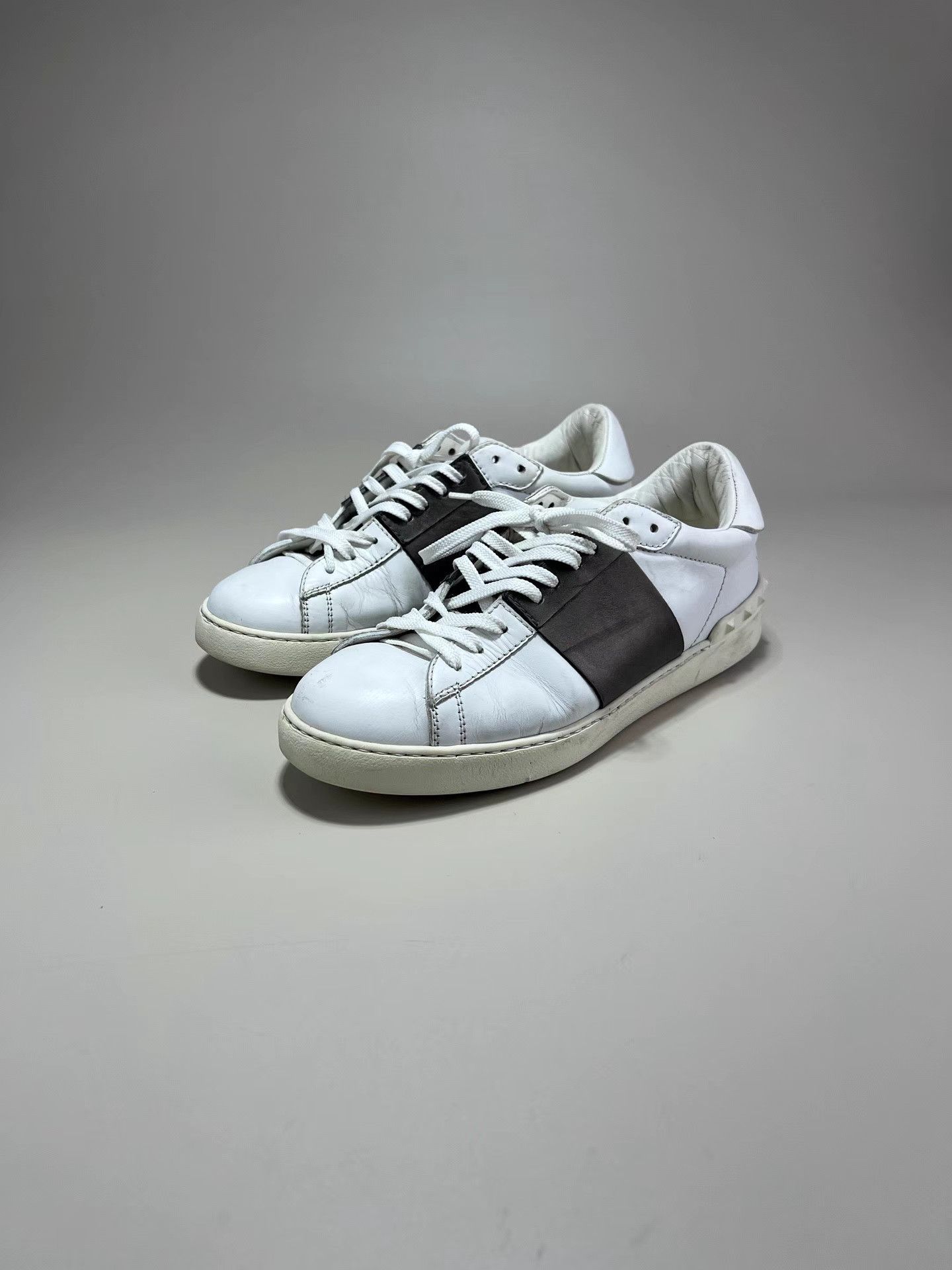Valentino VALENTINO Color Block Low-Top Sneakers Size US 8 / EU 41 - 1 Thumbnail