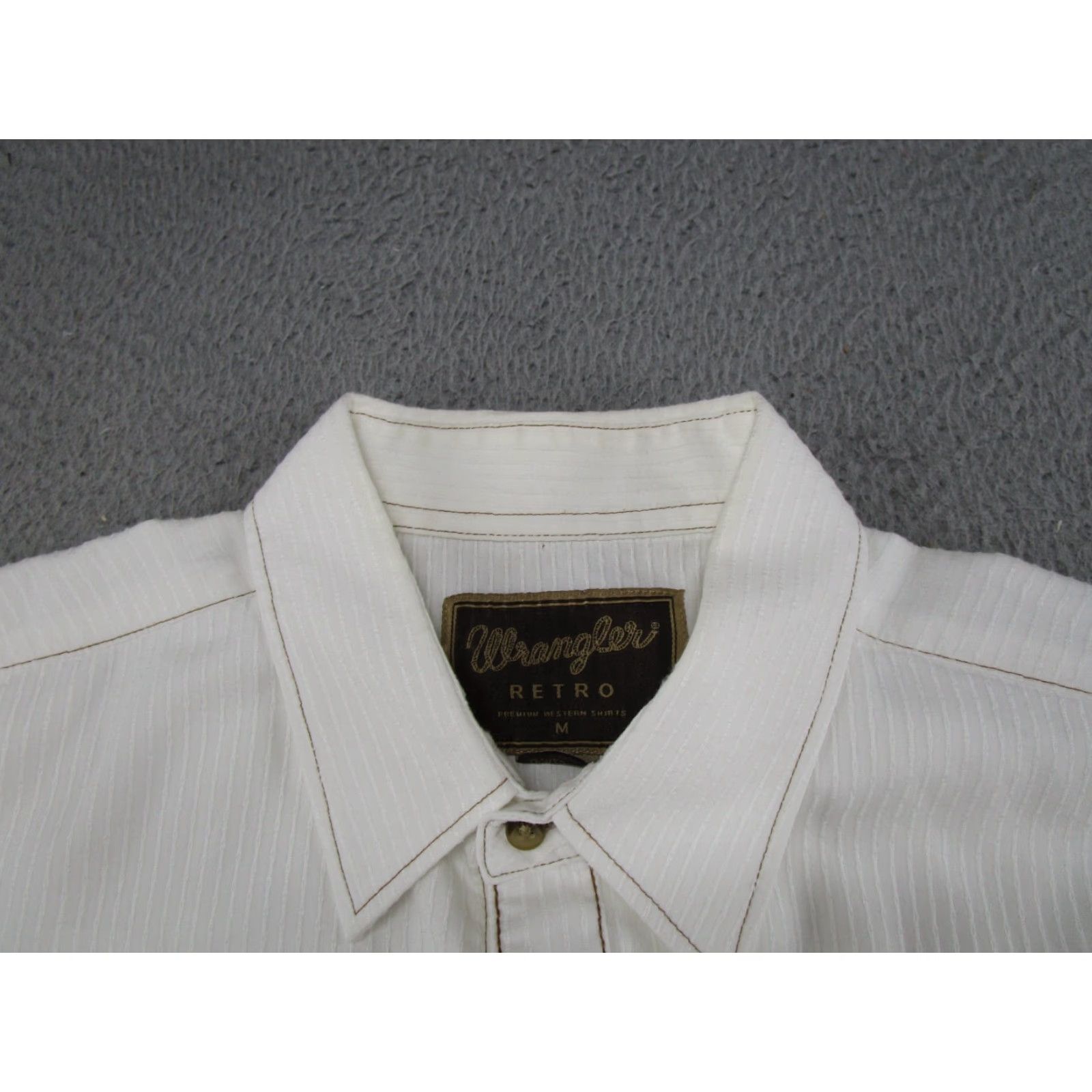 Wrangler VINTAGE Wrangler Retro Shirt Mens M White Western Pearl Snap Long Sleeve MVR250W Rodeo Size US M / EU 48-50 / 2 - 4 Thumbnail