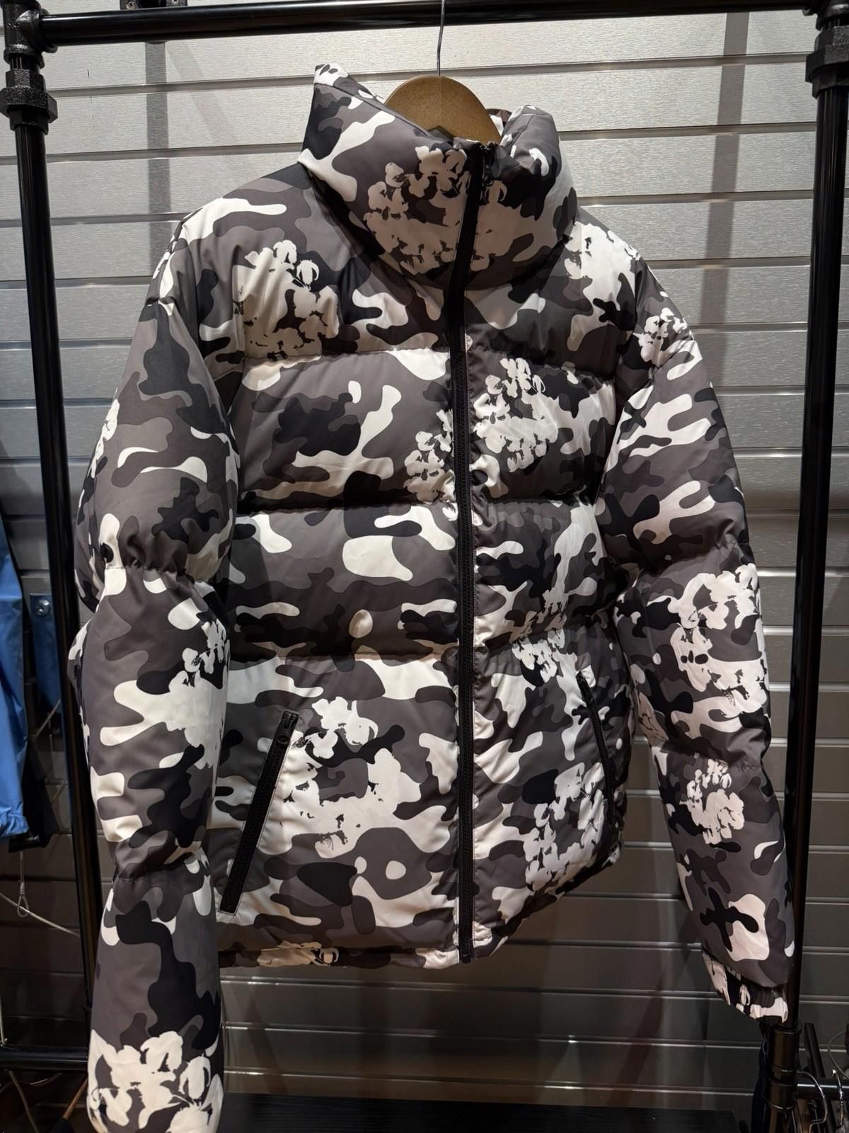 DENIM TEARS Large Cotton Wreath Puffer Jacket Denim Tears Coat New Camo Size US L / EU 52-54 / 3 - 3 Thumbnail