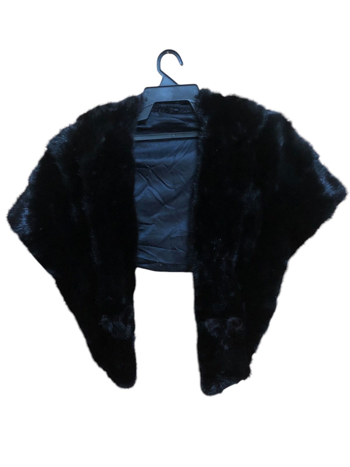 Saga Mink Royal supreme qualiti ranched Mink neck Shawl
