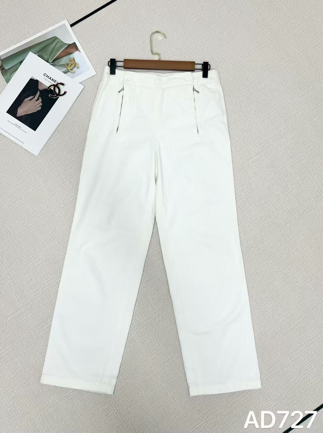 Chanel Chanel White Women's Pants Size 38 Size 38" / US 16 / IT 52 - 1 Thumbnail